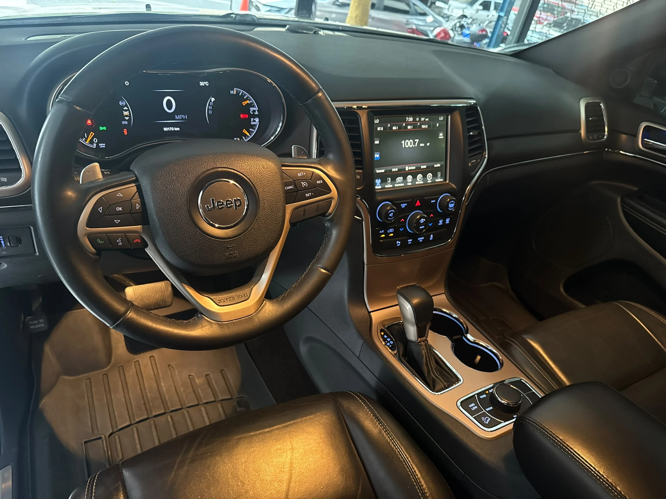 2017 Jeep Grand Cherokee LIMITED — foto 9