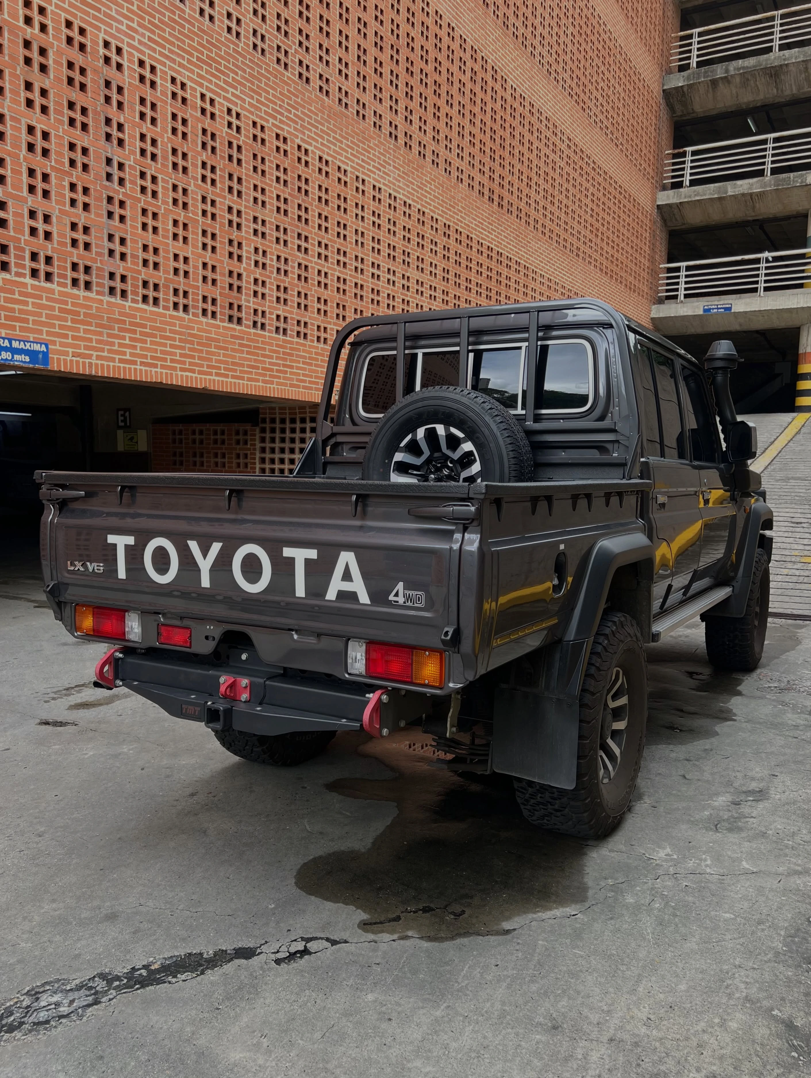 2025 Toyota Land Cruiser Serie 79 — foto 3