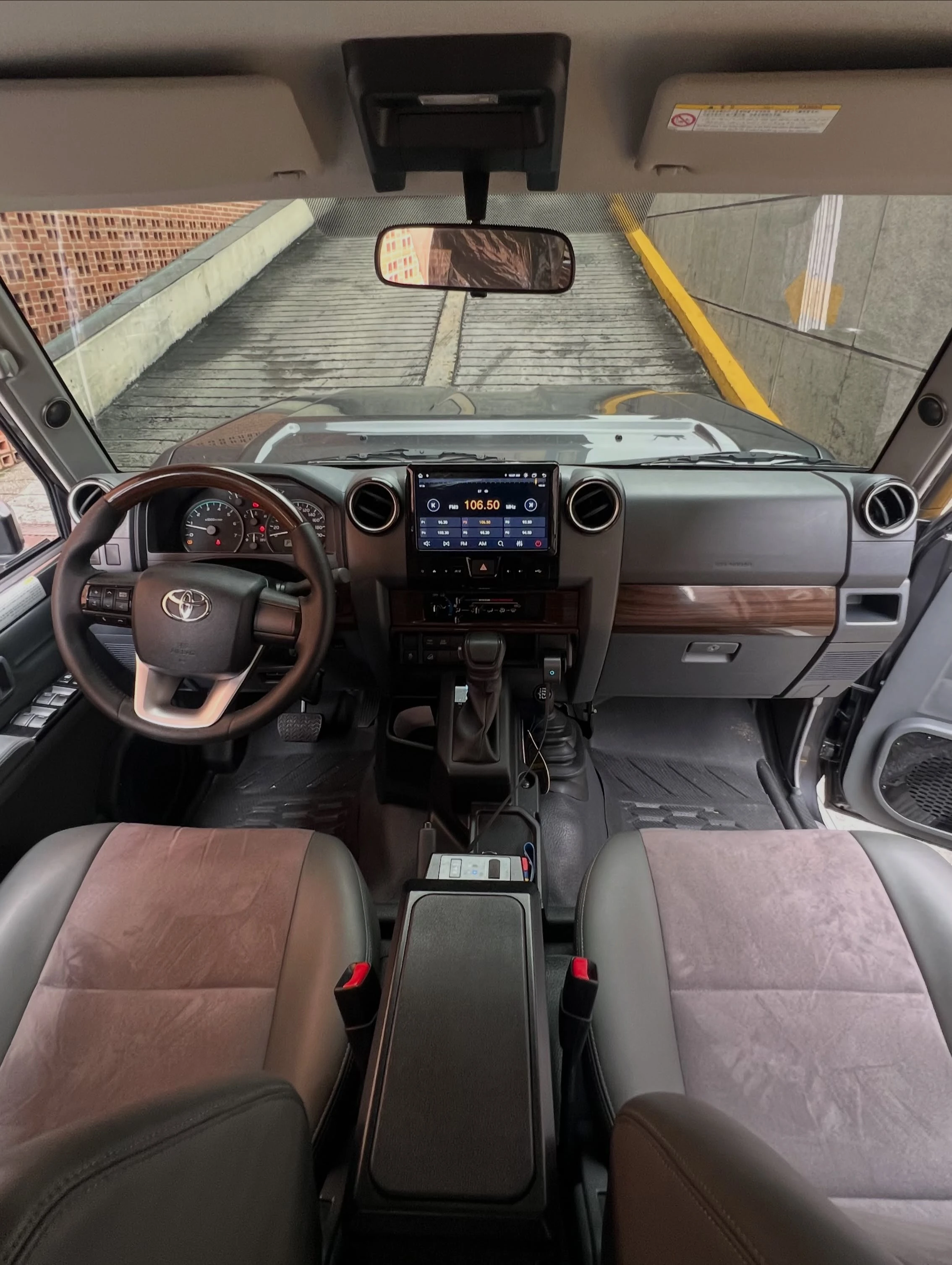 2025 Toyota Land Cruiser Serie 79 — foto 10