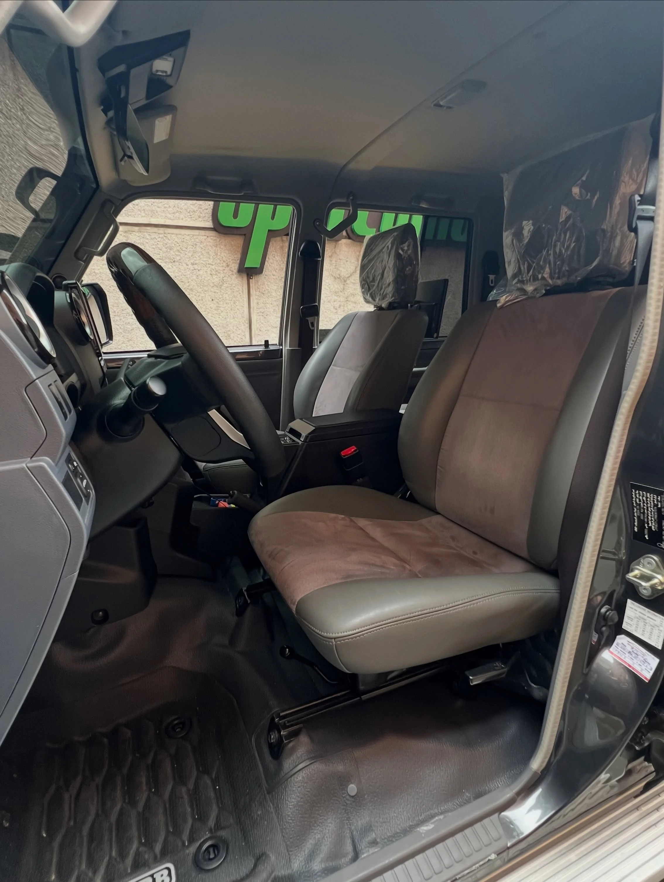 2025 Toyota Land Cruiser Serie 79 — foto 15