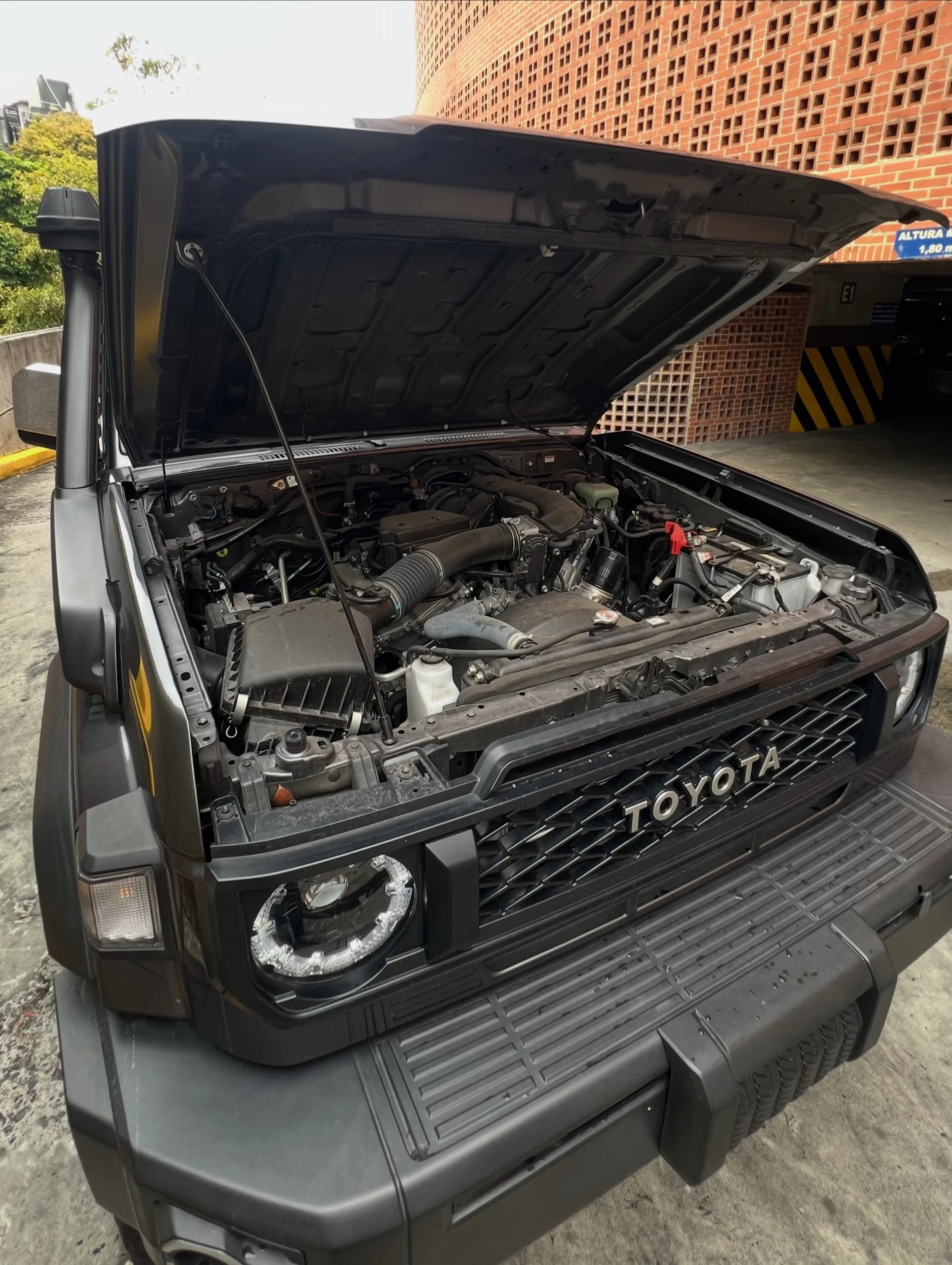 2025 Toyota Land Cruiser Serie 79 — foto 16