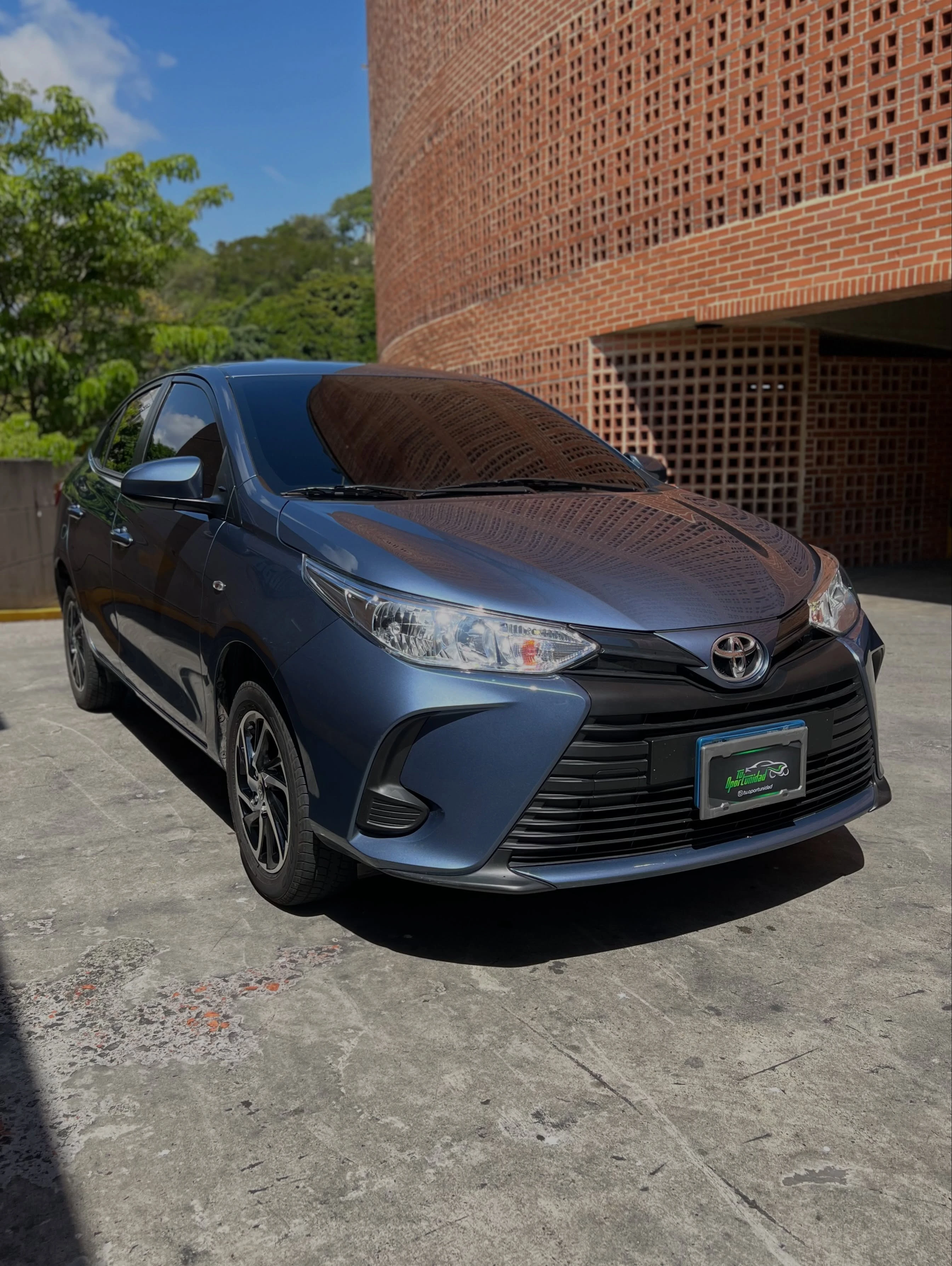 2022 Toyota Yaris E — foto 2