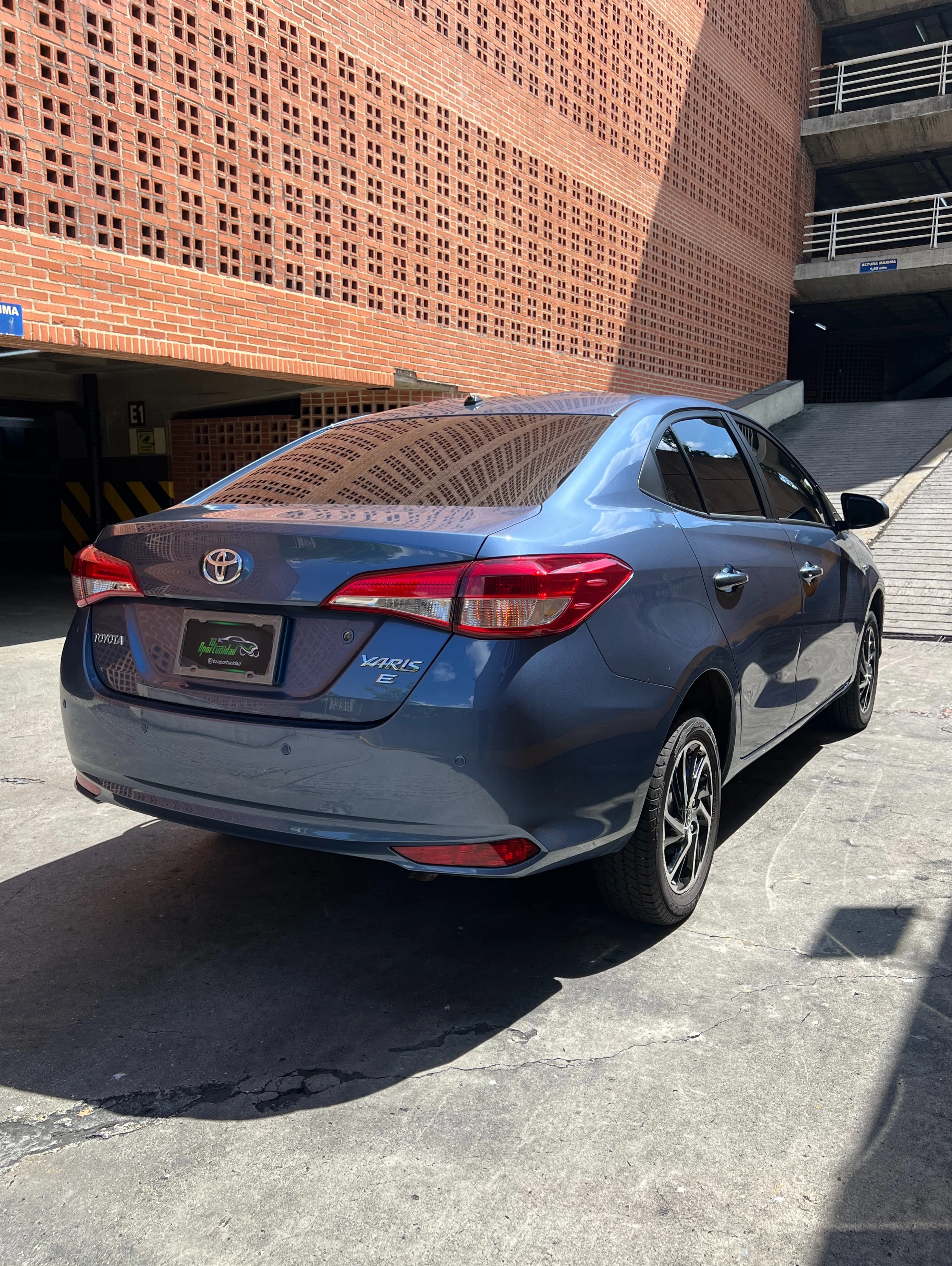 2022 Toyota Yaris E — foto 3