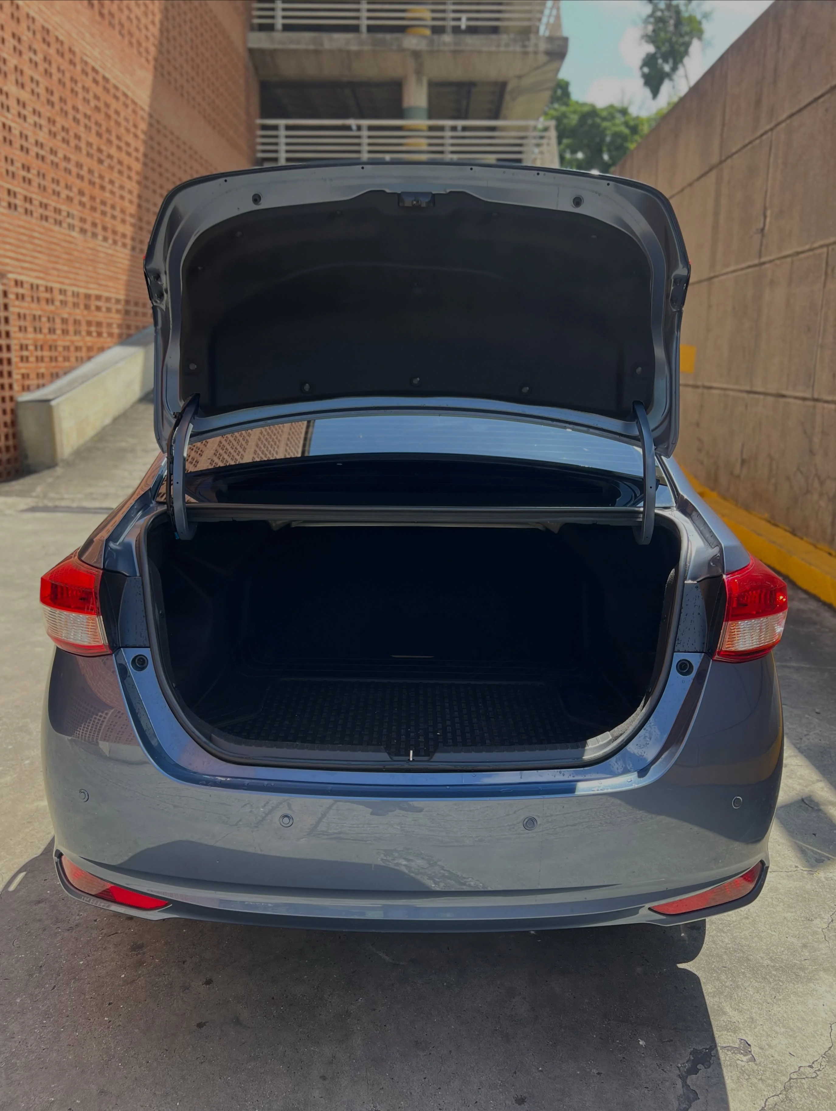 2022 Toyota Yaris E — foto 6