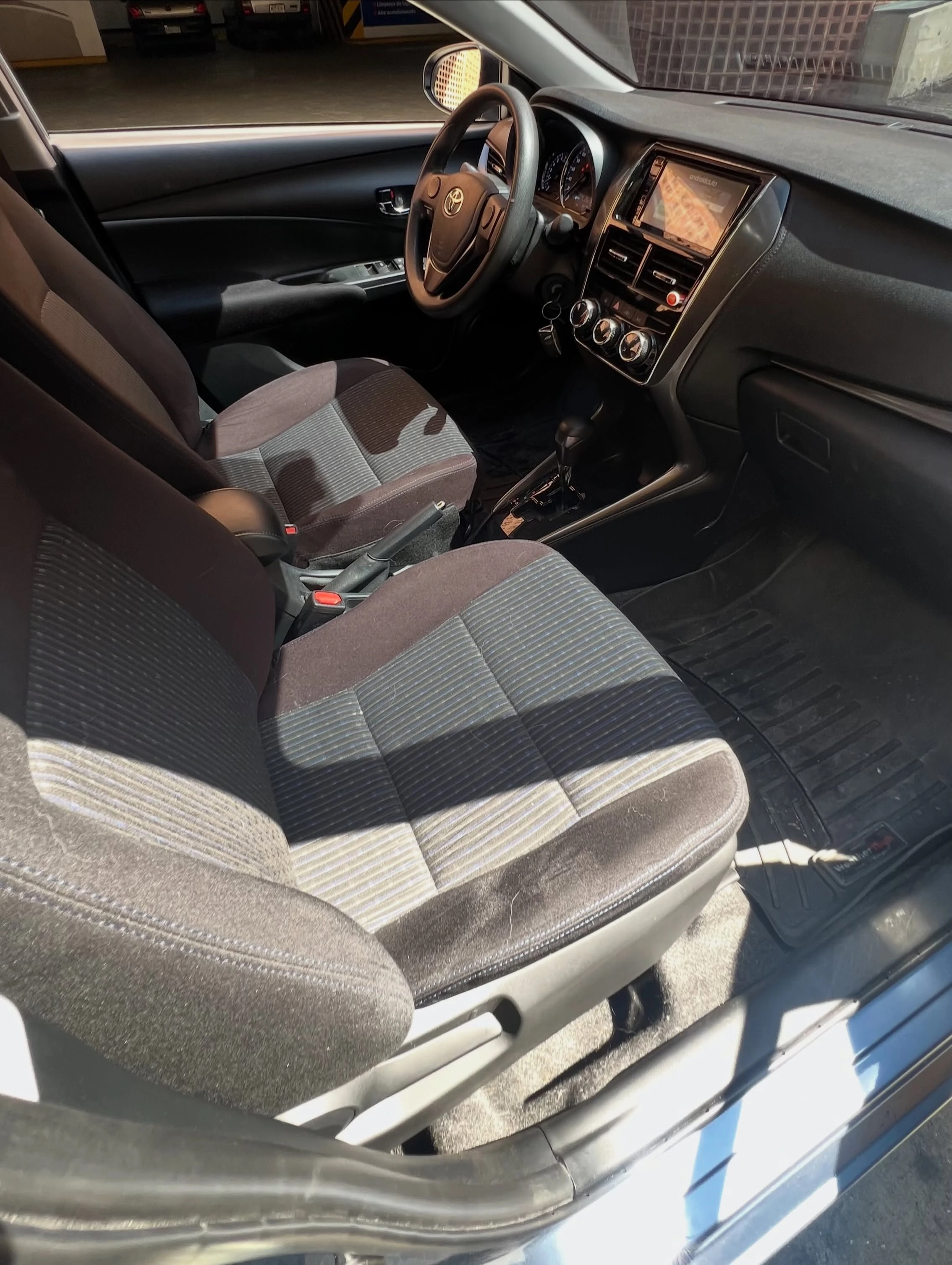 2022 Toyota Yaris E — foto 11