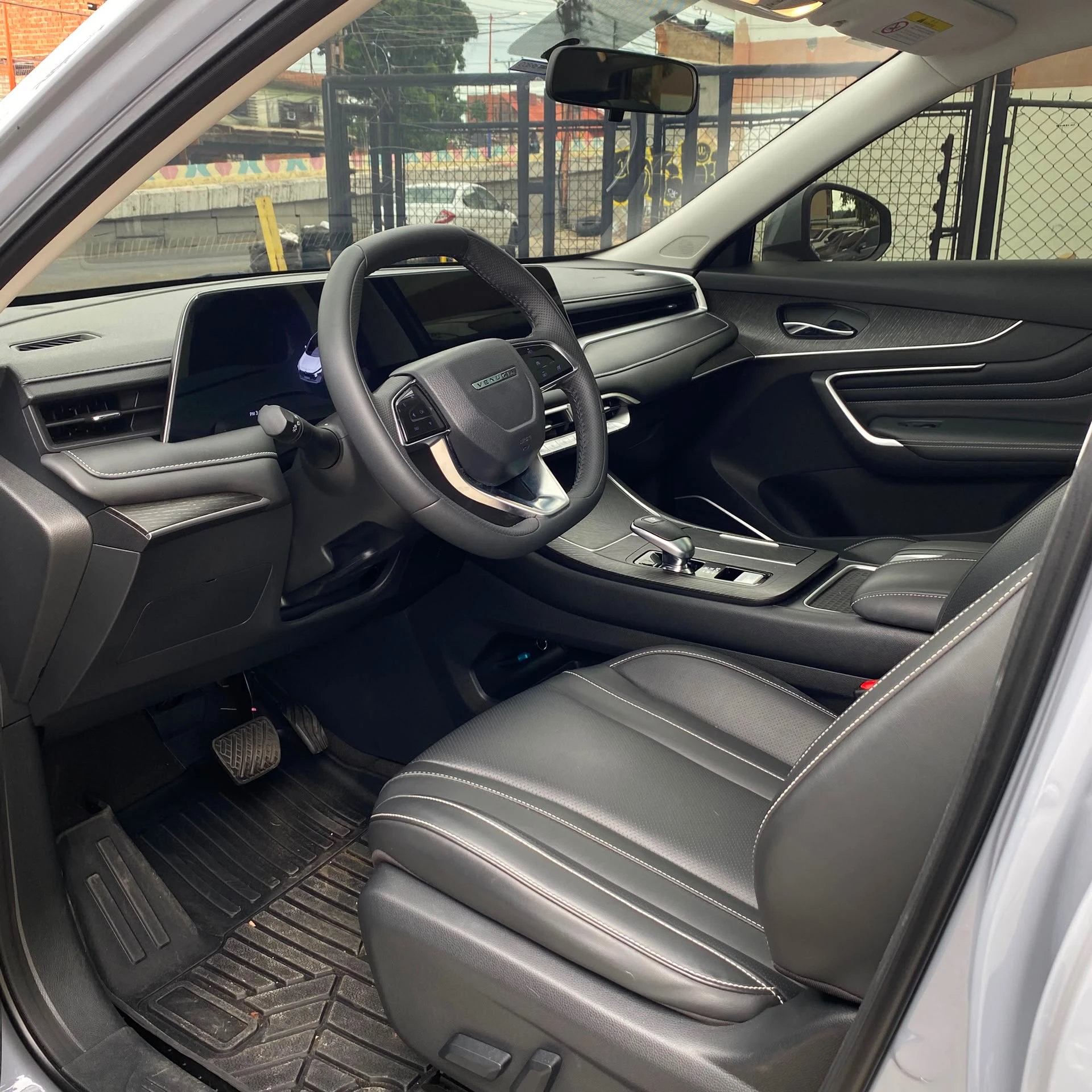 2023 Venucia V-online — foto 11