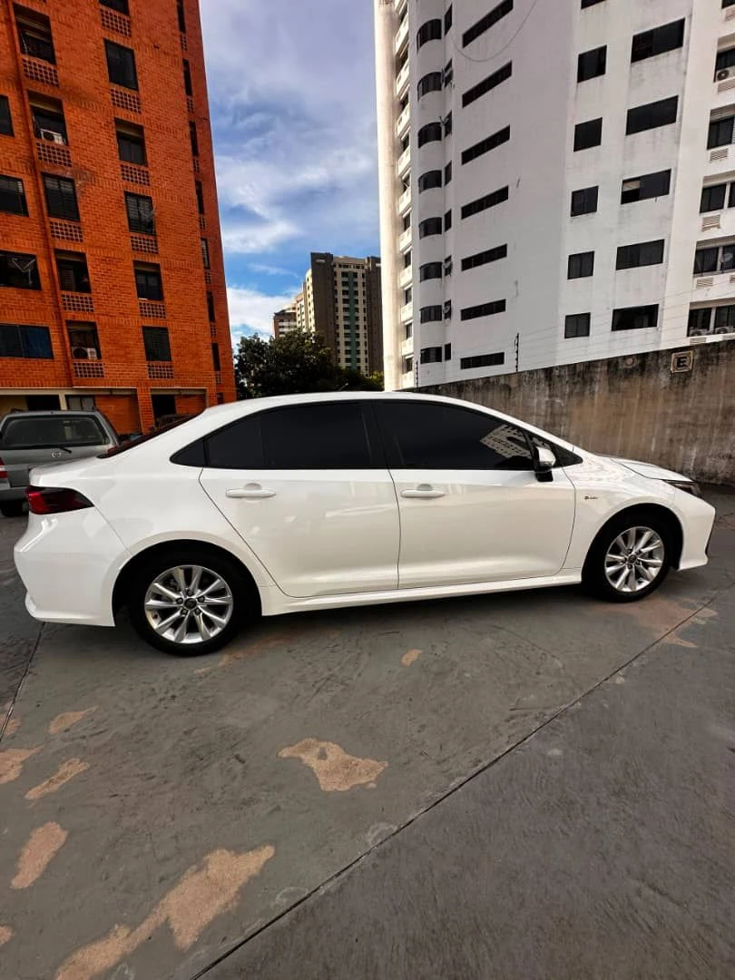 2025 Toyota Corolla 1.8 hybrid