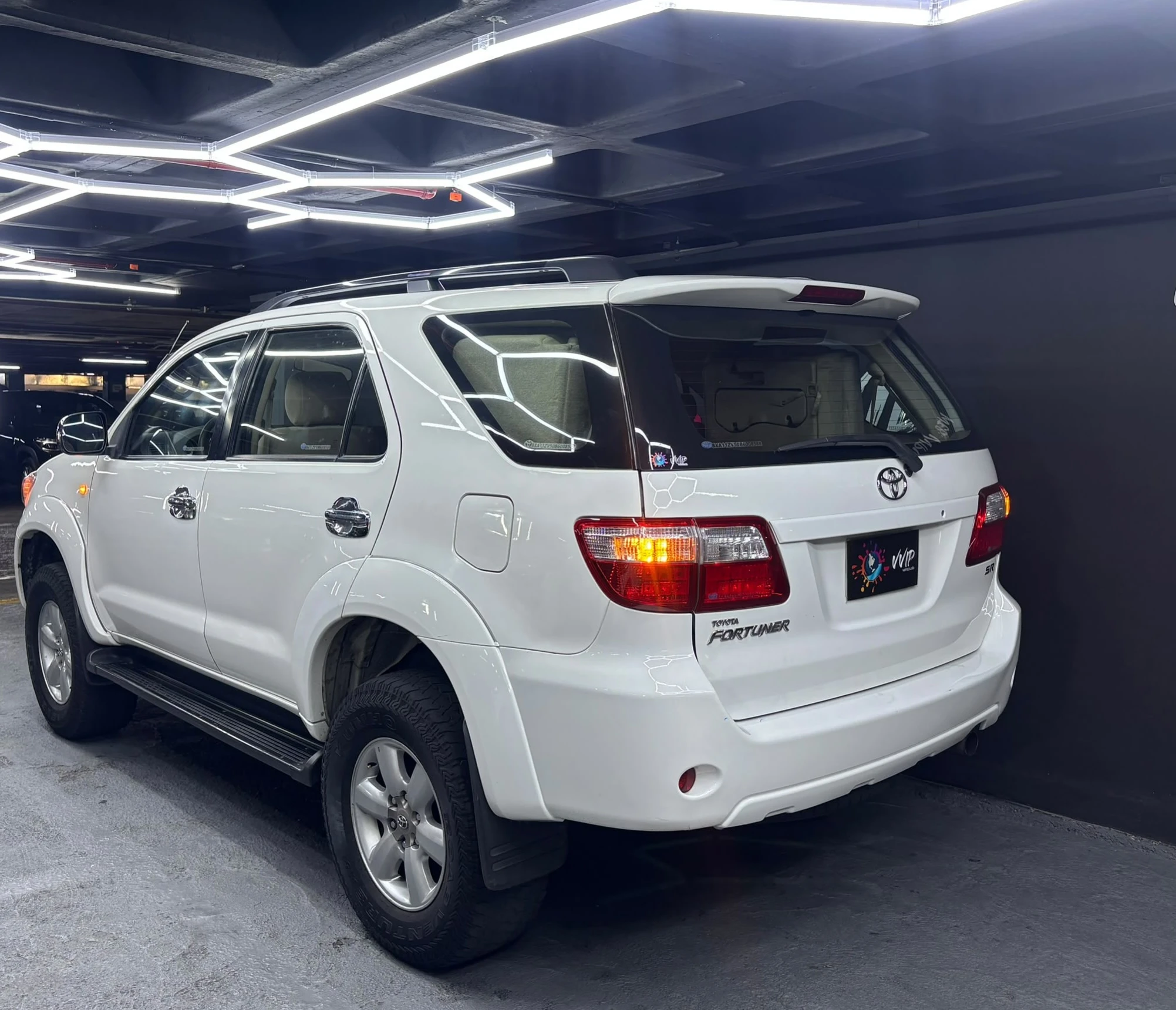 2011 Toyota Fortuner 4x4 — foto 2