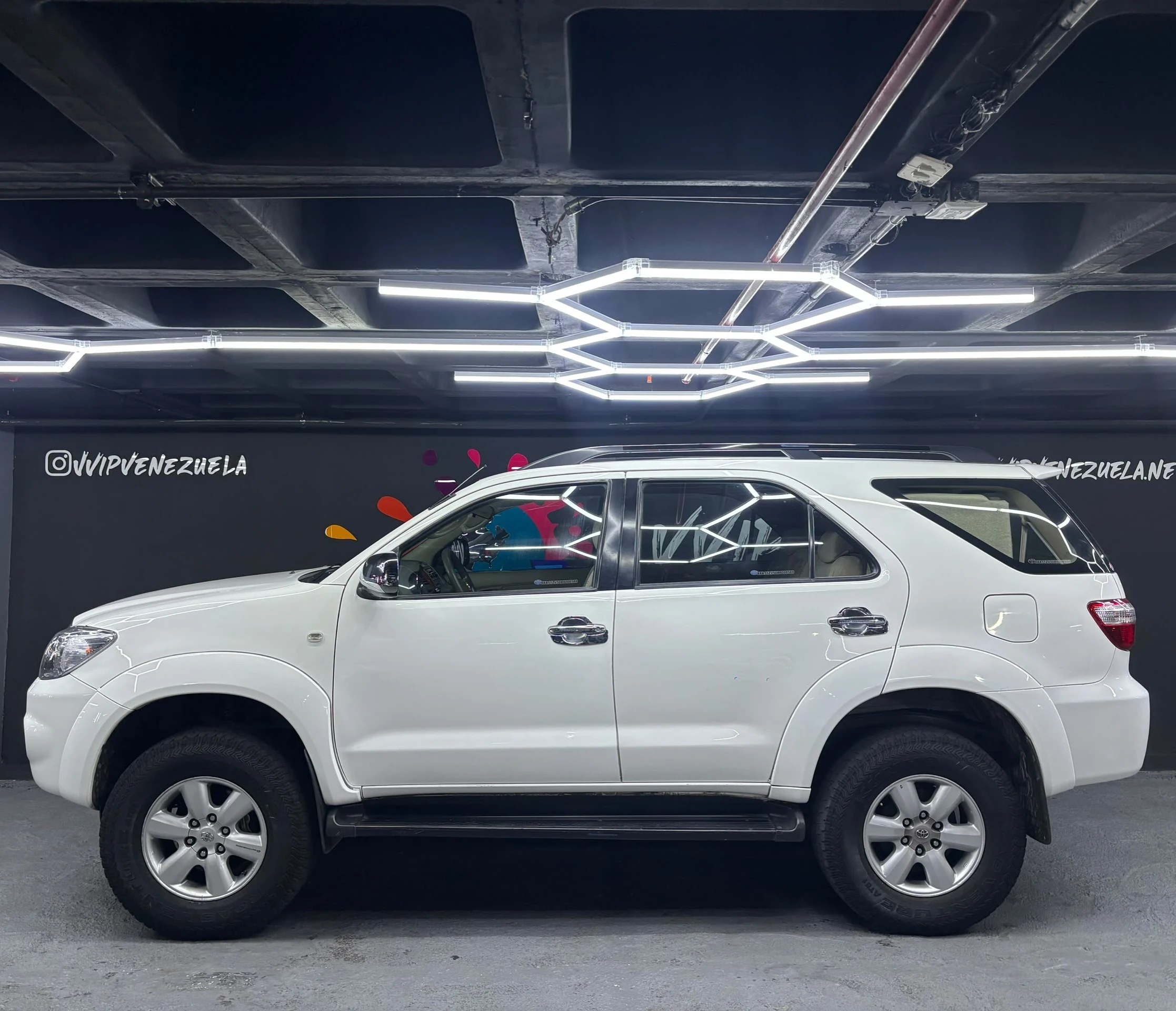 2011 Toyota Fortuner 4x4 — foto 4