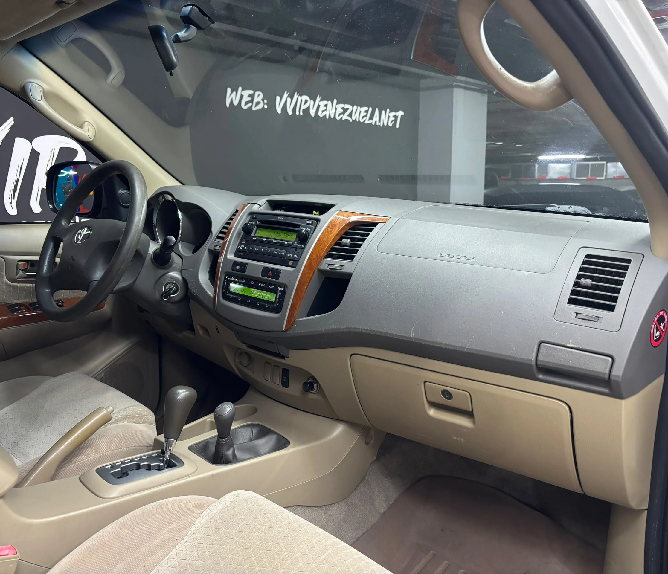 2011 Toyota Fortuner 4x4 — foto 9