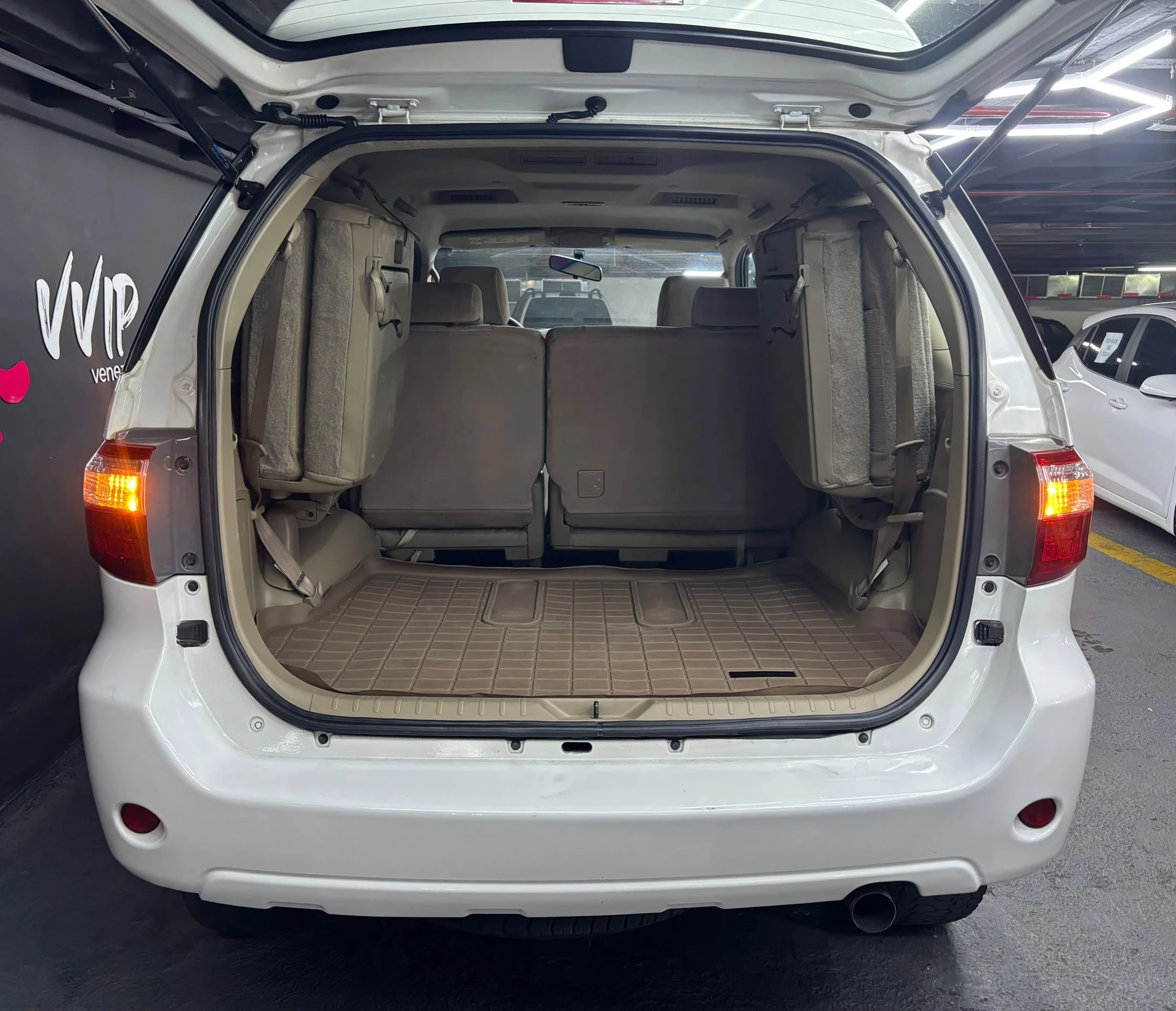 2011 Toyota Fortuner 4x4 — foto 14