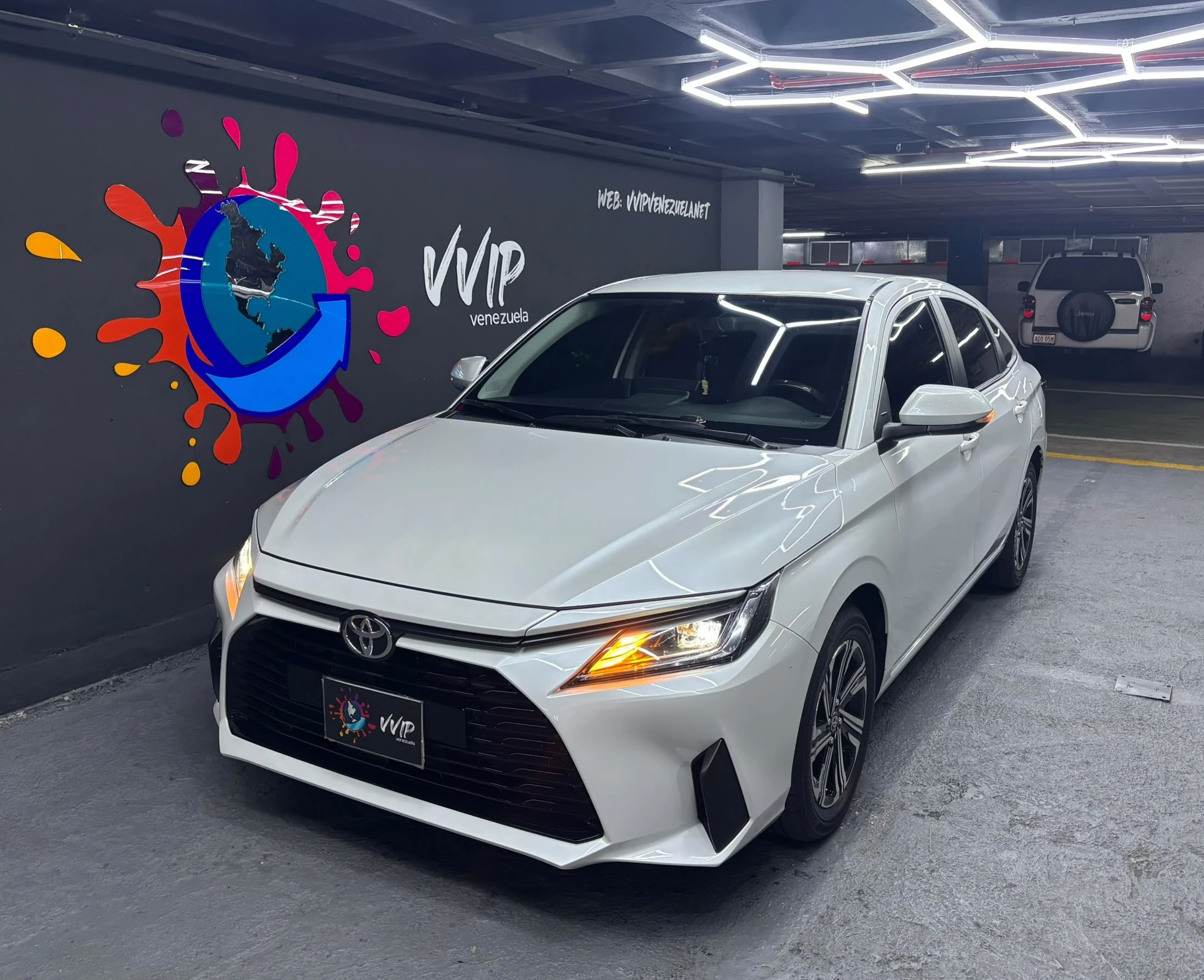 2024 Toyota Yaris E — foto 2