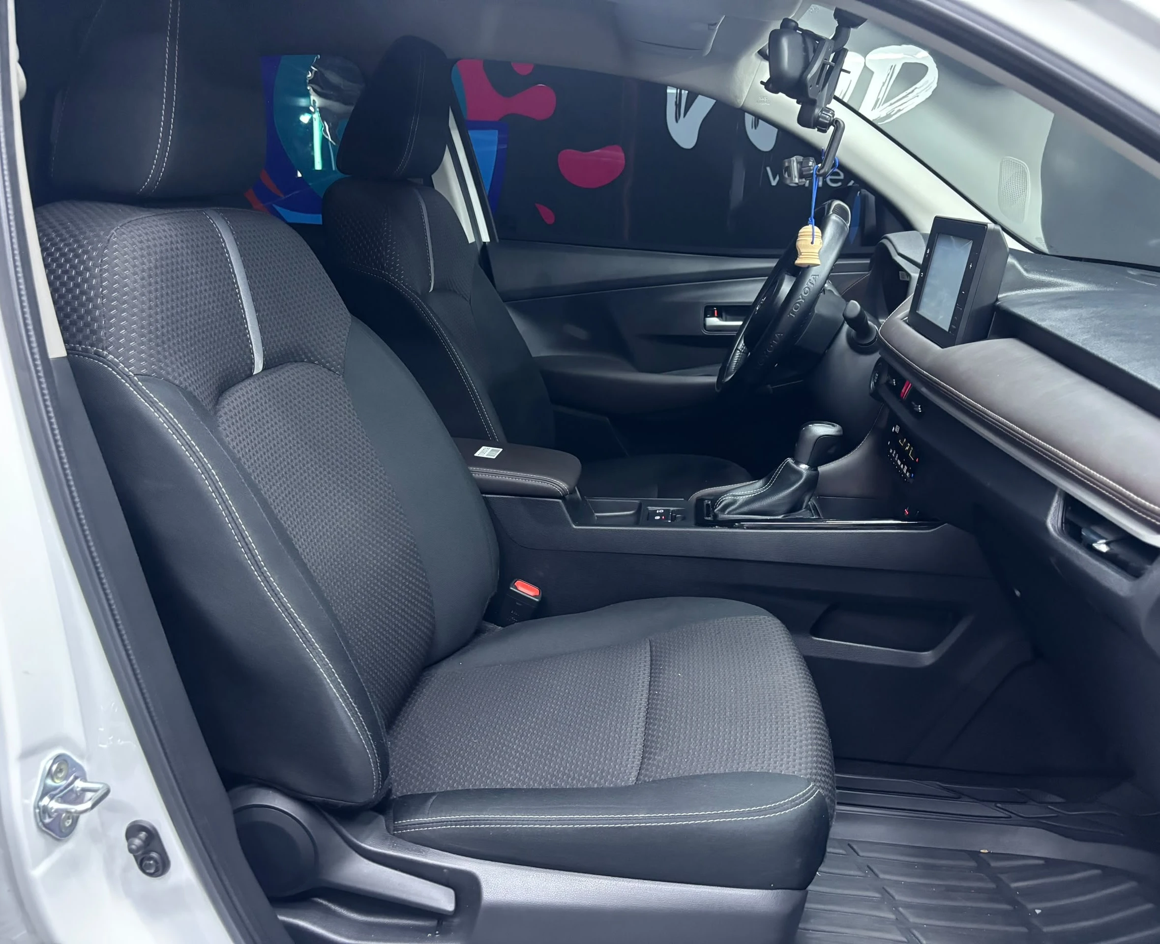2024 Toyota Yaris E — foto 11