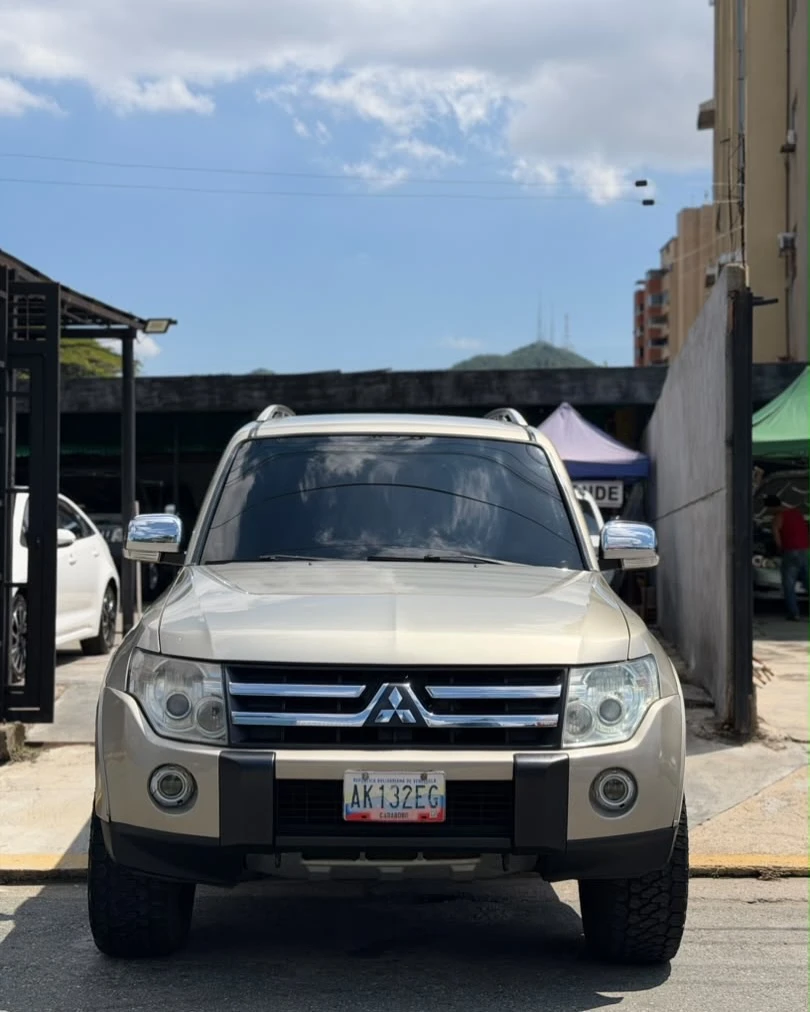 2008 Mitsubishi Montero Limited