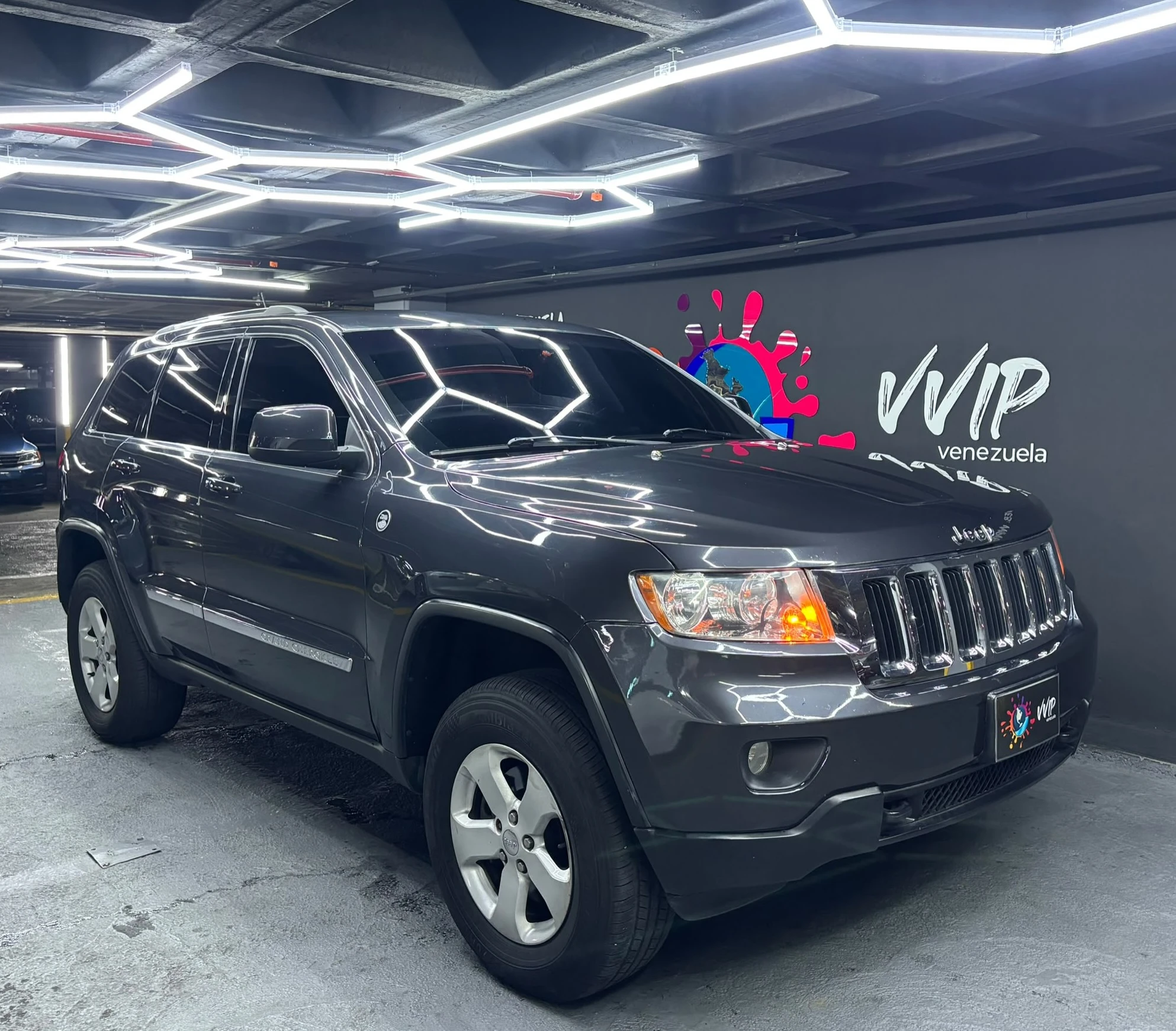 2011 Jeep Grand Cherokee Laredo — foto 3