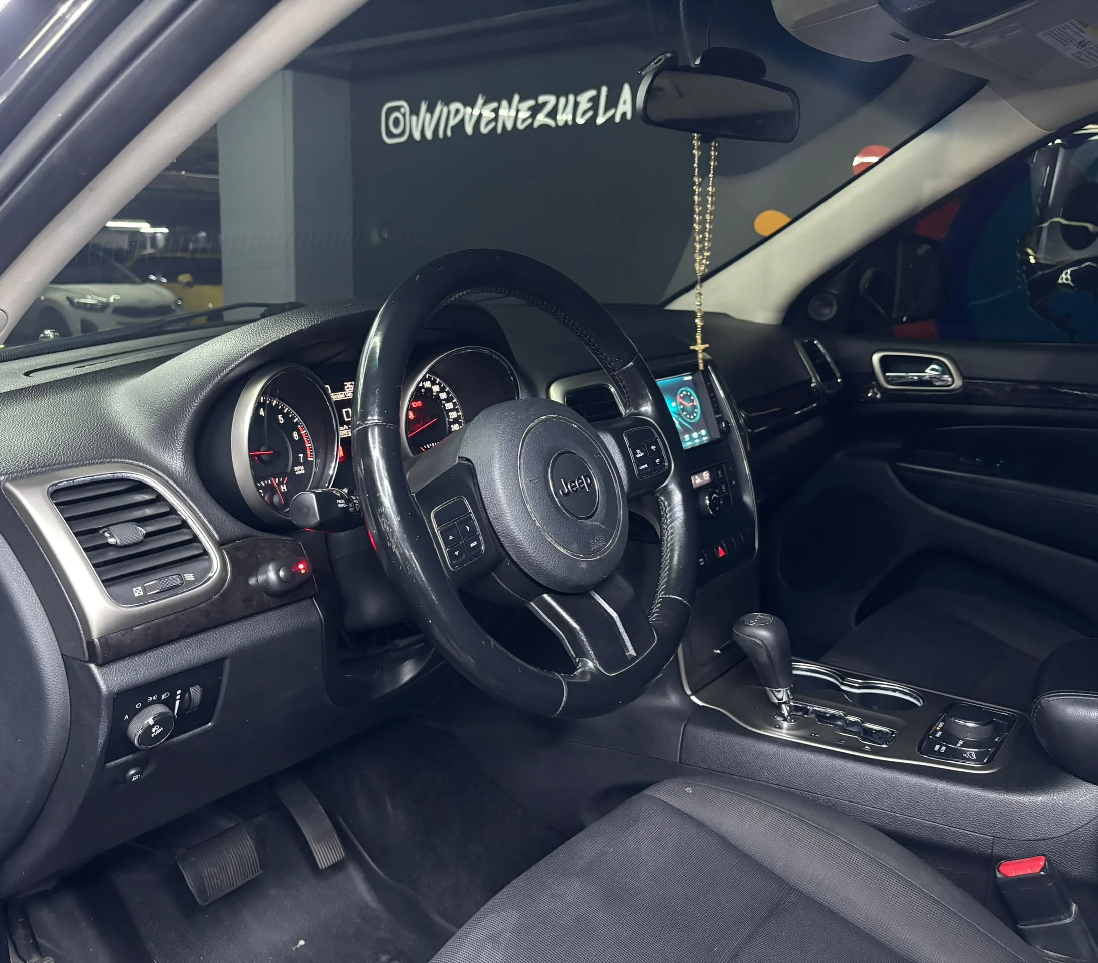 2011 Jeep Grand Cherokee Laredo — foto 10