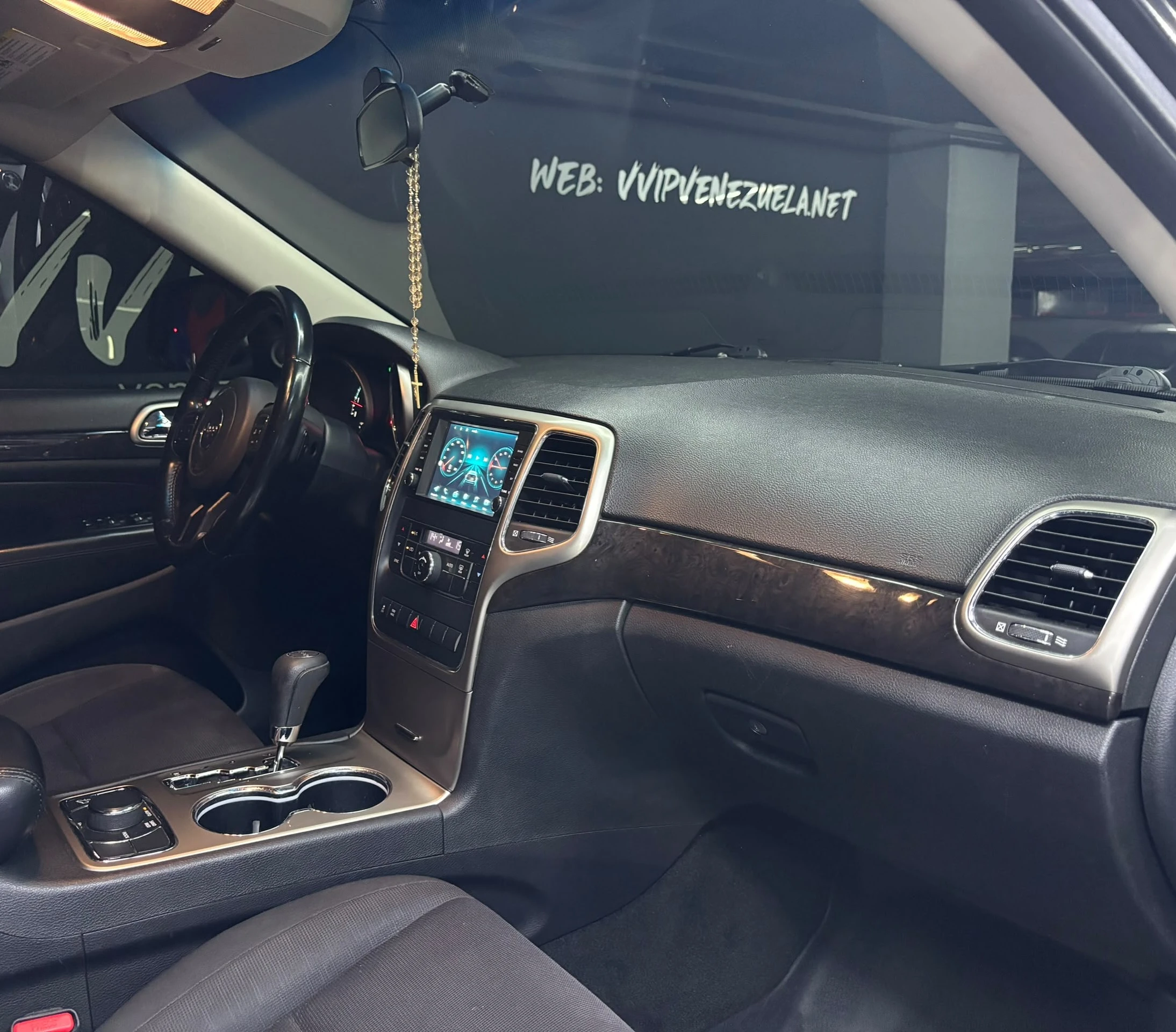 2011 Jeep Grand Cherokee Laredo — foto 11