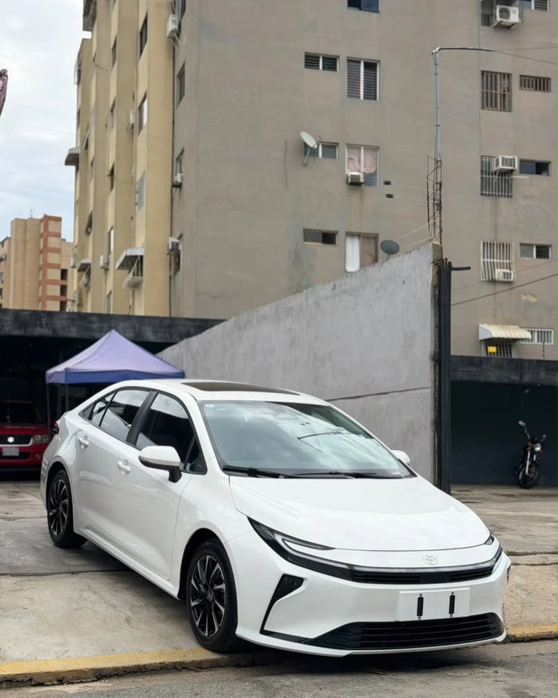 2026 Toyota Corolla Elite — foto 2