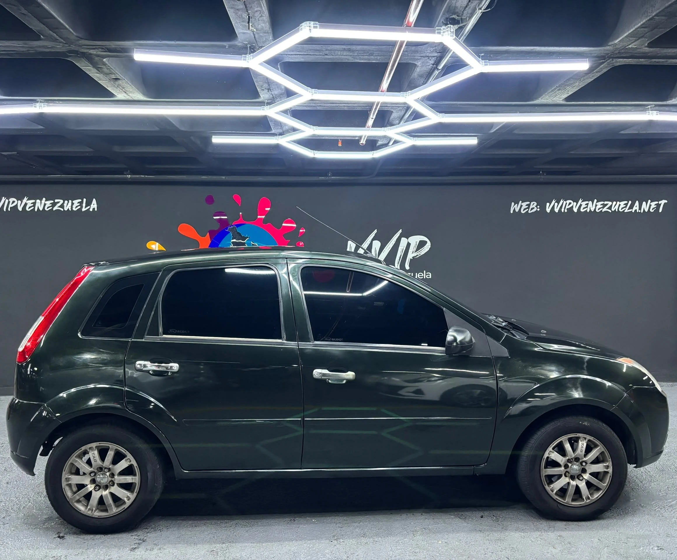 2010 Ford Fiesta — foto 3
