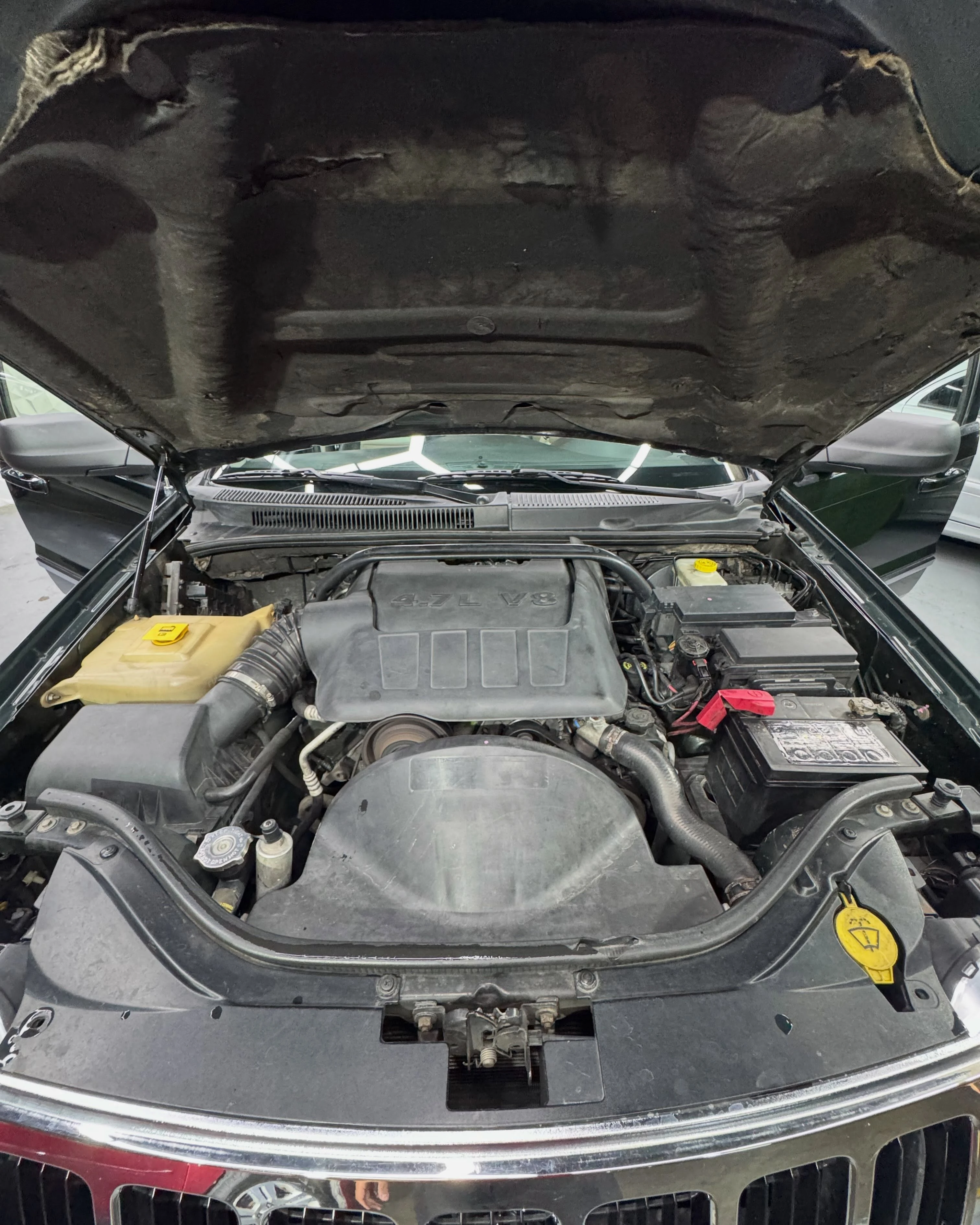 2010 Jeep Grand Cherokee Limited — photo 8