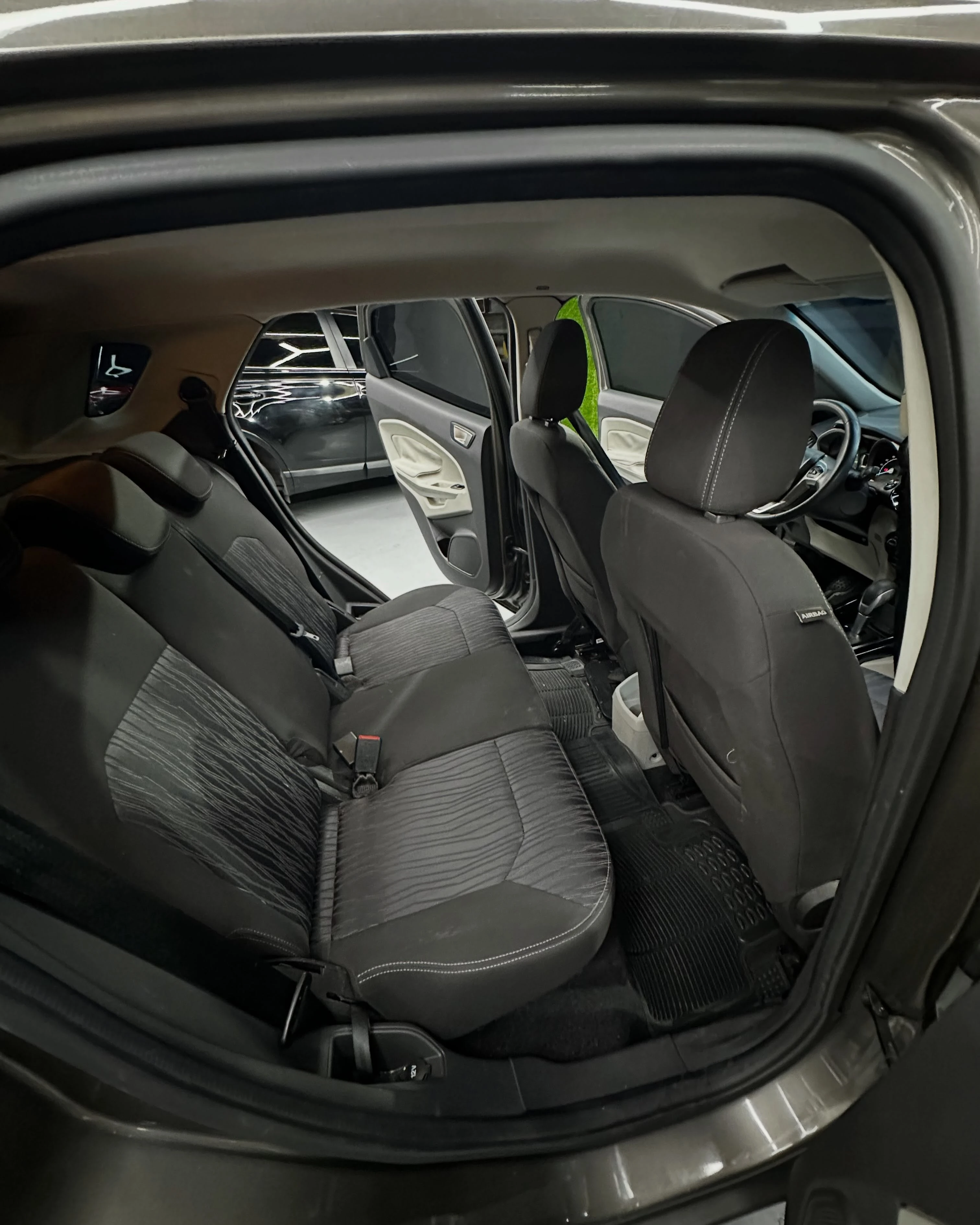 2017 Ford Ecosport Titanium — foto 2