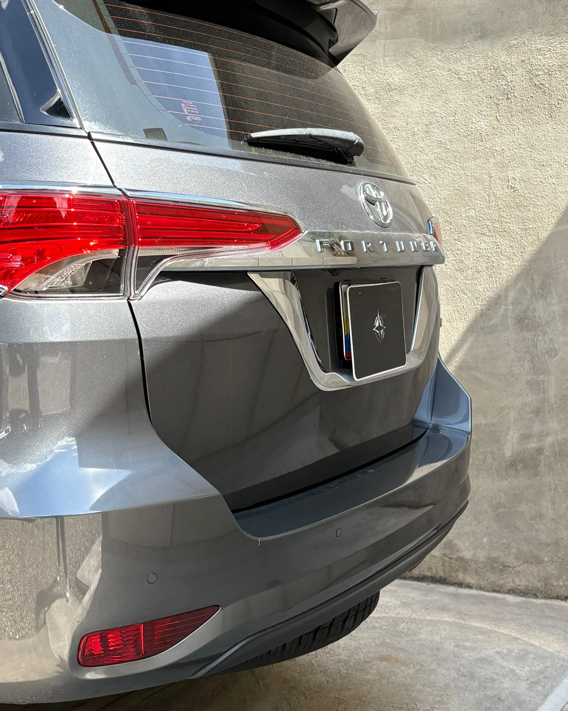 2024 Toyota Fortuner Dubai 2024 4.0 — foto 6