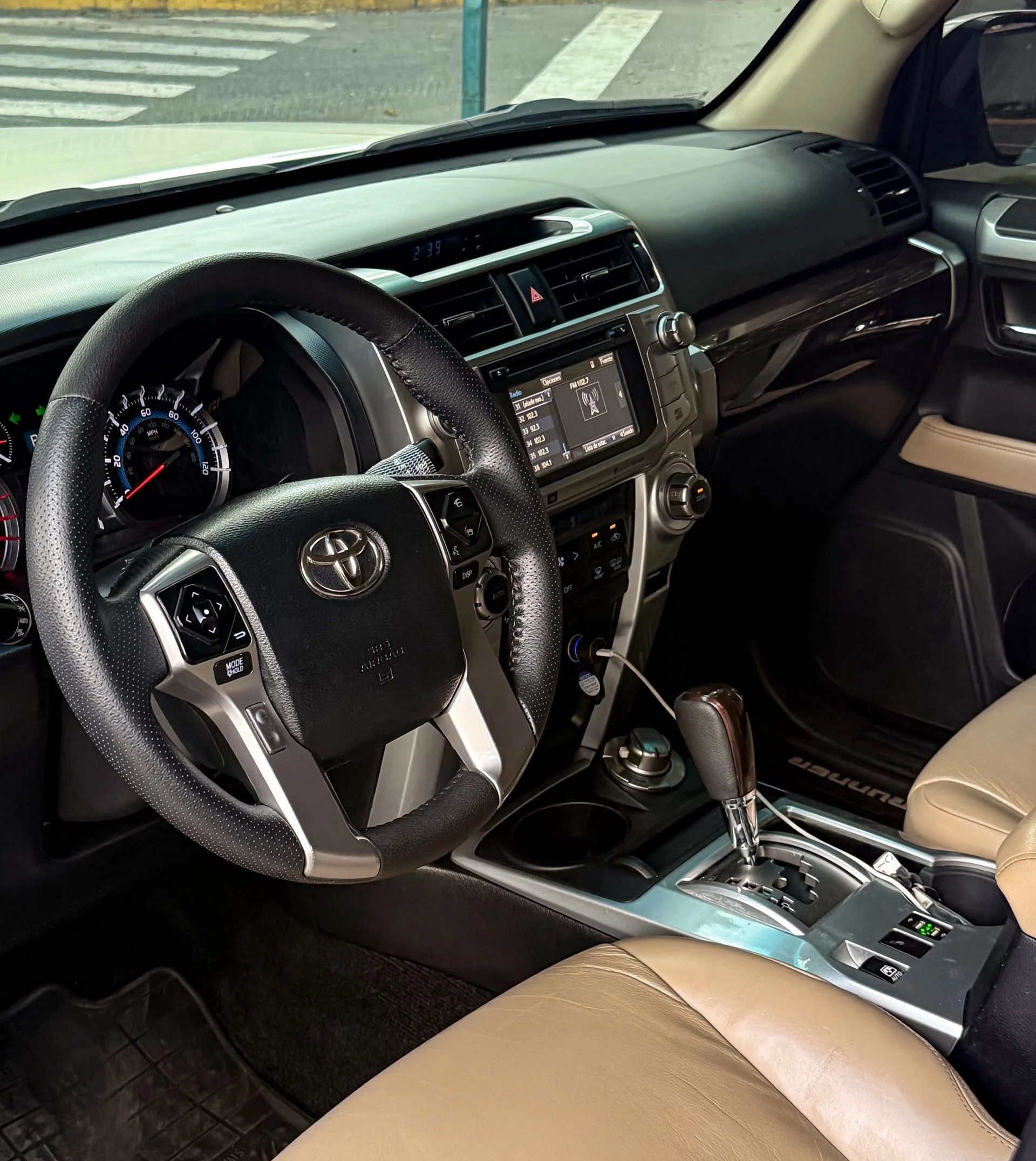 2016 Toyota 4Runner Limited — foto 4