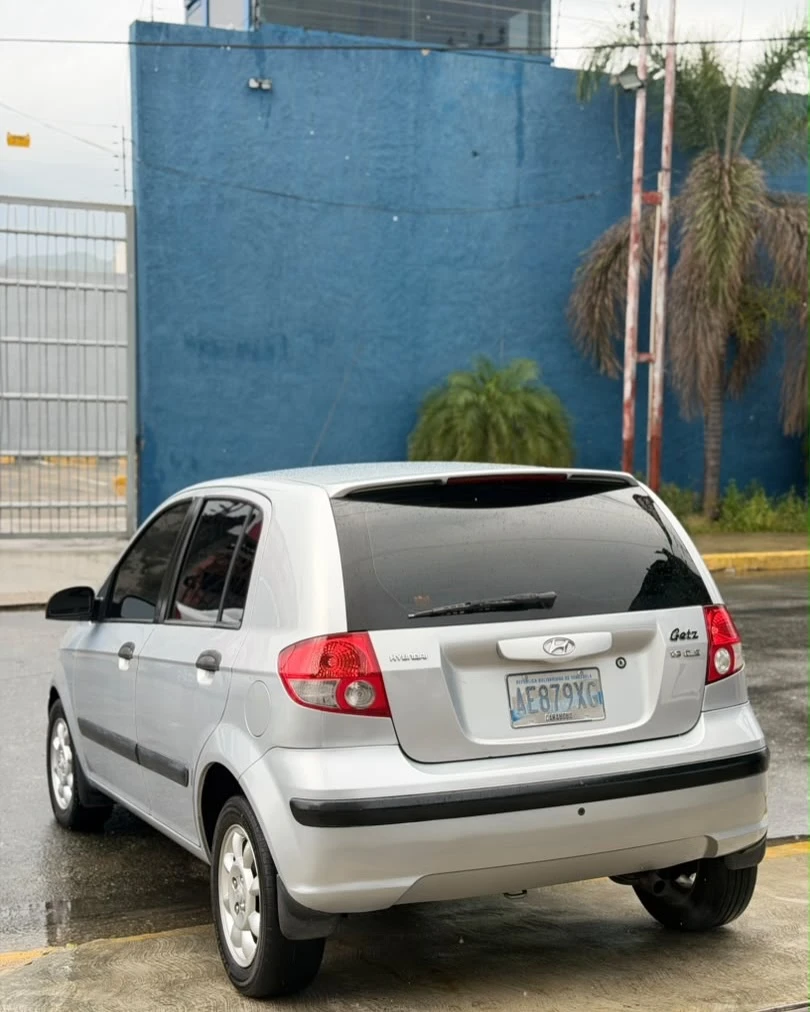 2012 Hyundai Getz Sedan — foto 3