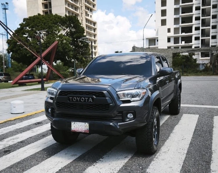 2017 Toyota Tacoma TRD OFF ROAD