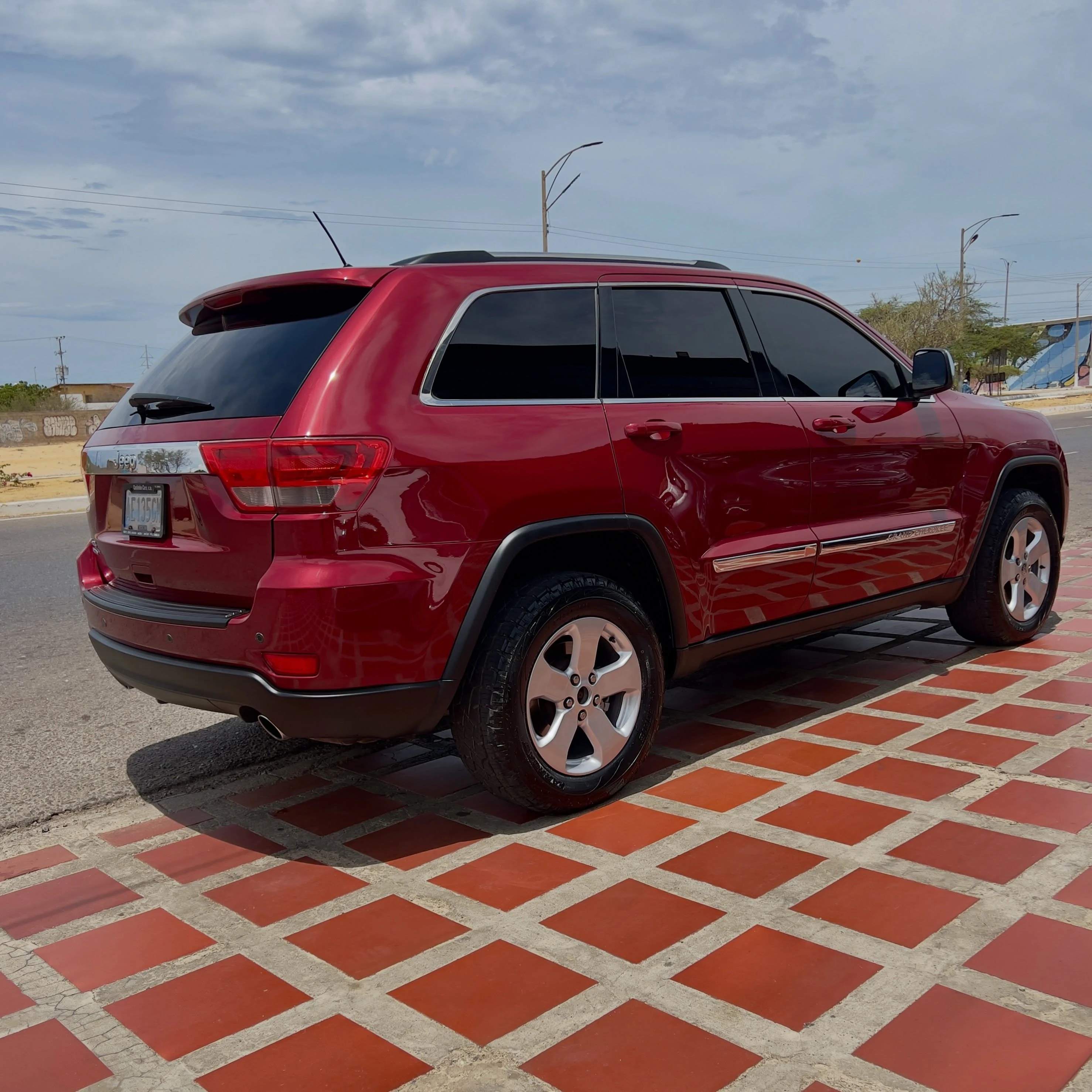 2012 Jeep Grand Cherokee Laredo — foto 3