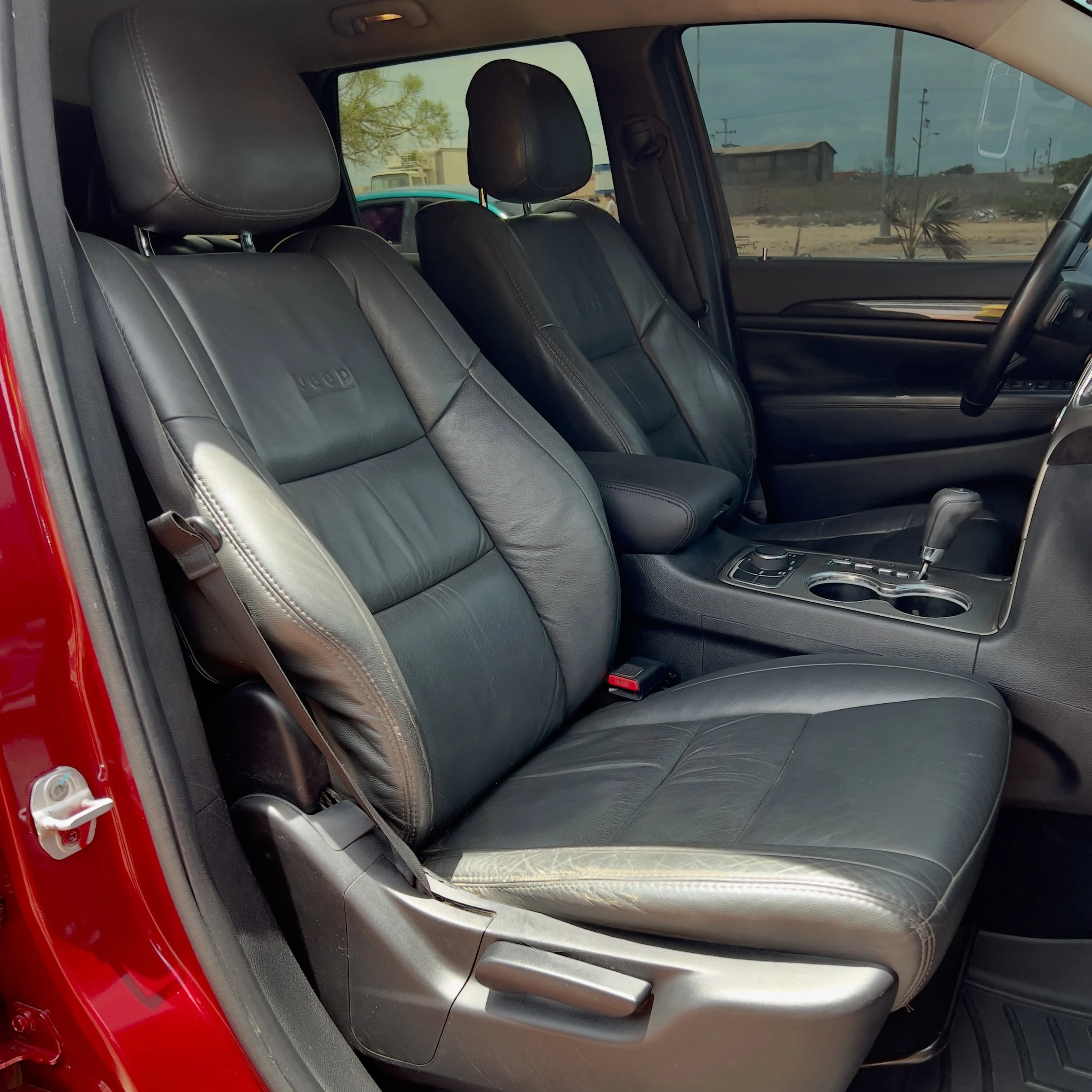 2012 Jeep Grand Cherokee Laredo — foto 7