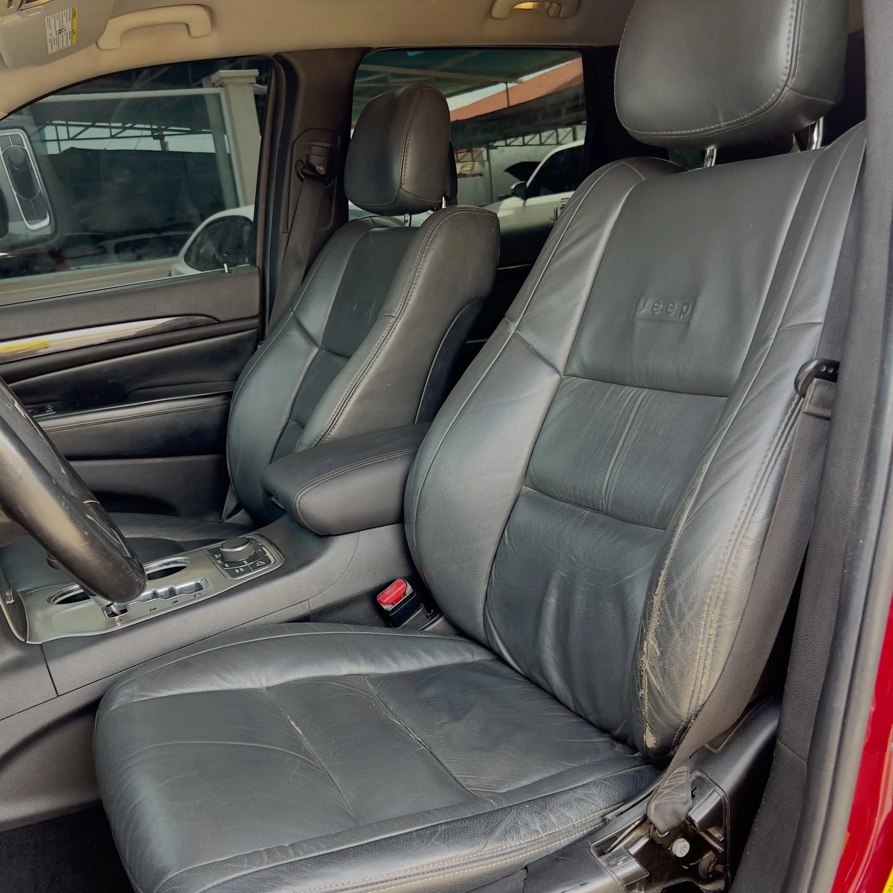 2012 Jeep Grand Cherokee Laredo — foto 9