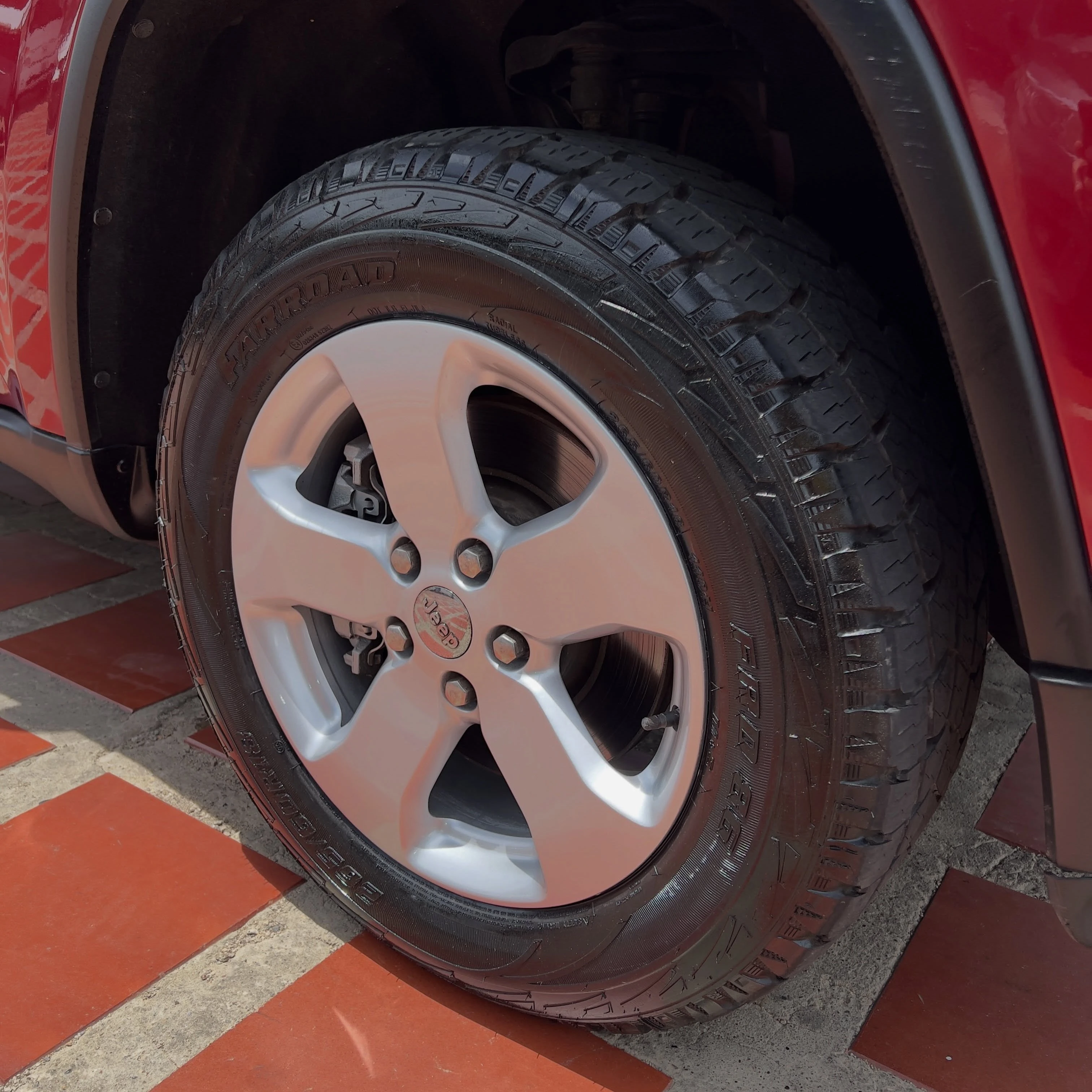 2012 Jeep Grand Cherokee Laredo — foto 12