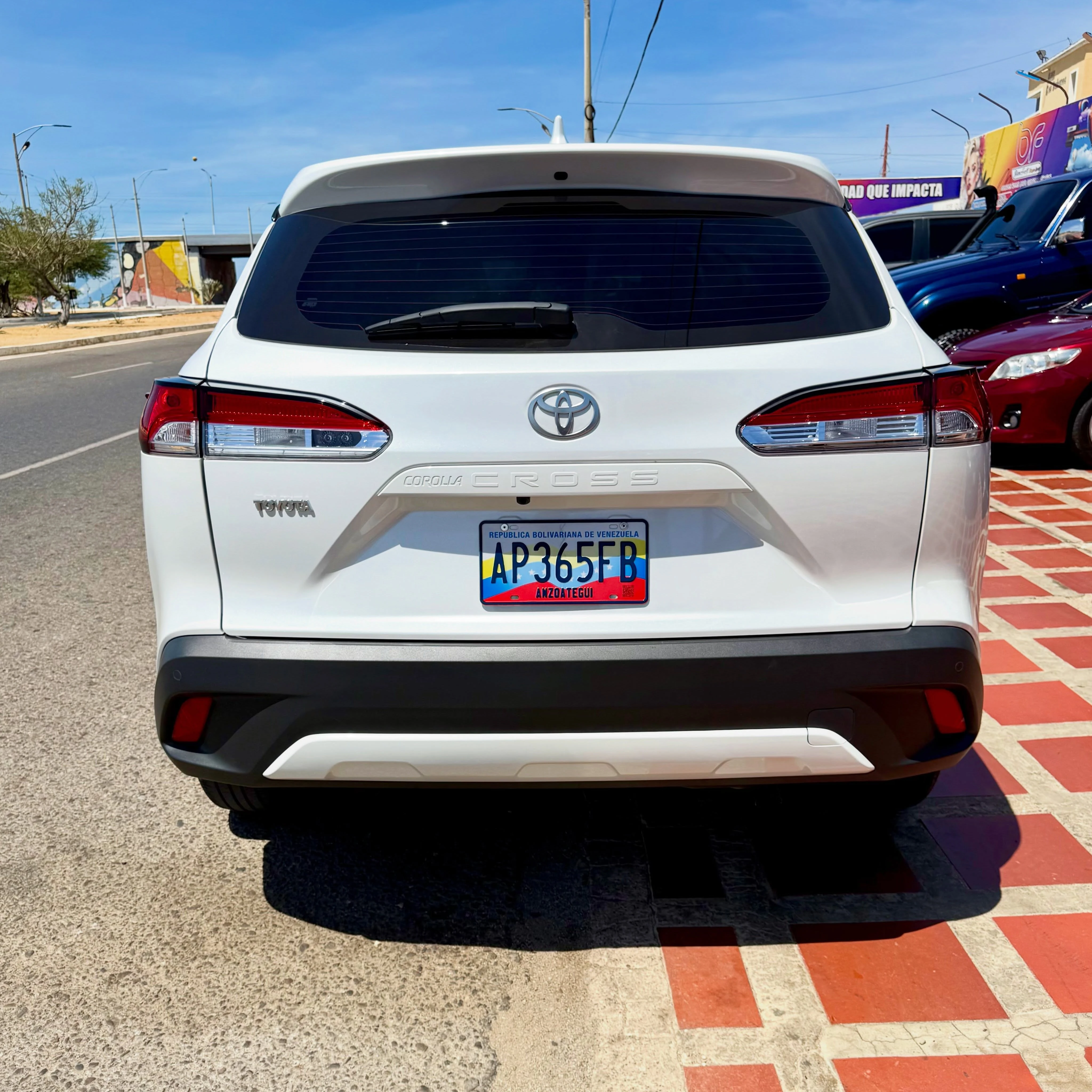 2026 Toyota Corolla Cross Élite — foto 4