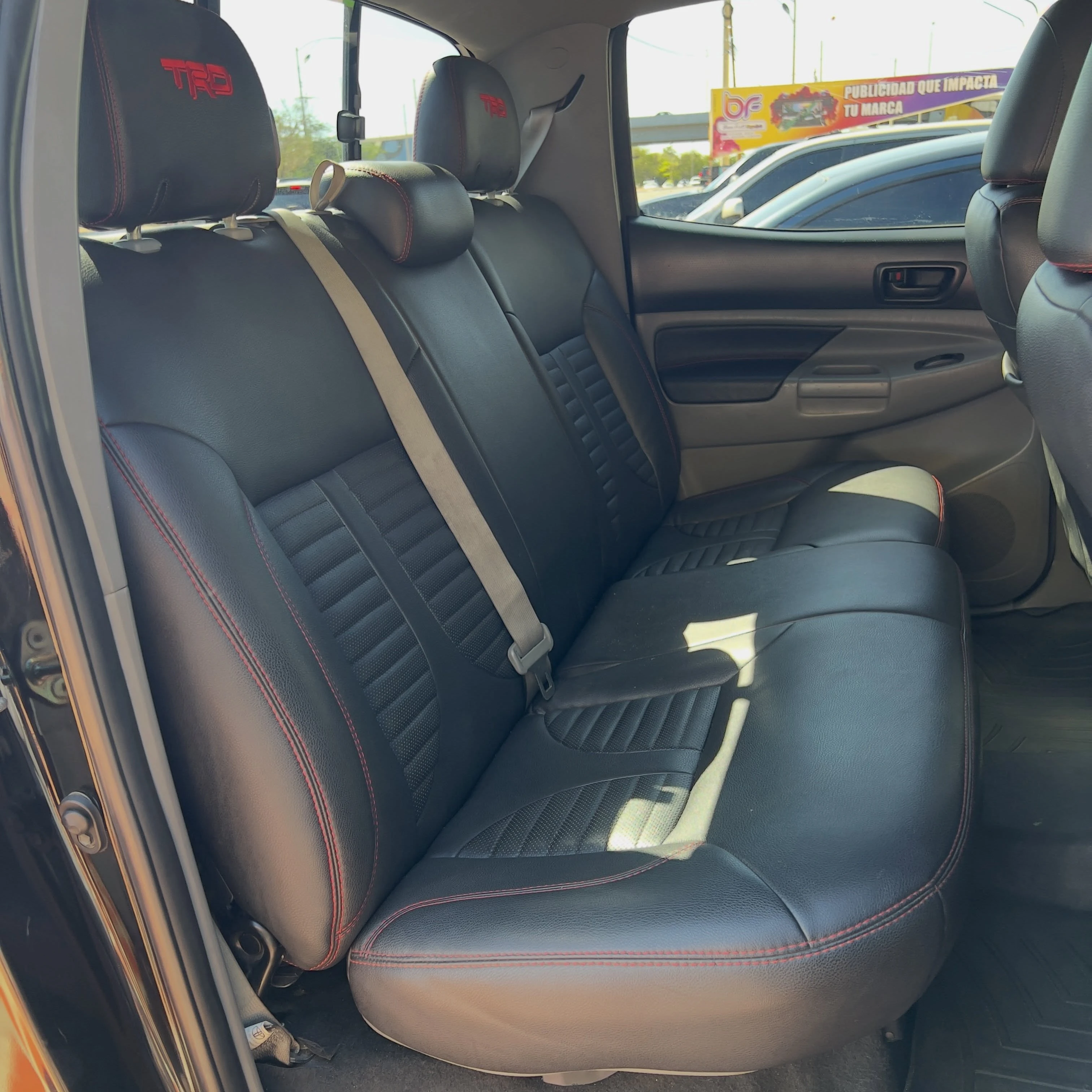 2015 Toyota Tacoma SR5 — photo 8
