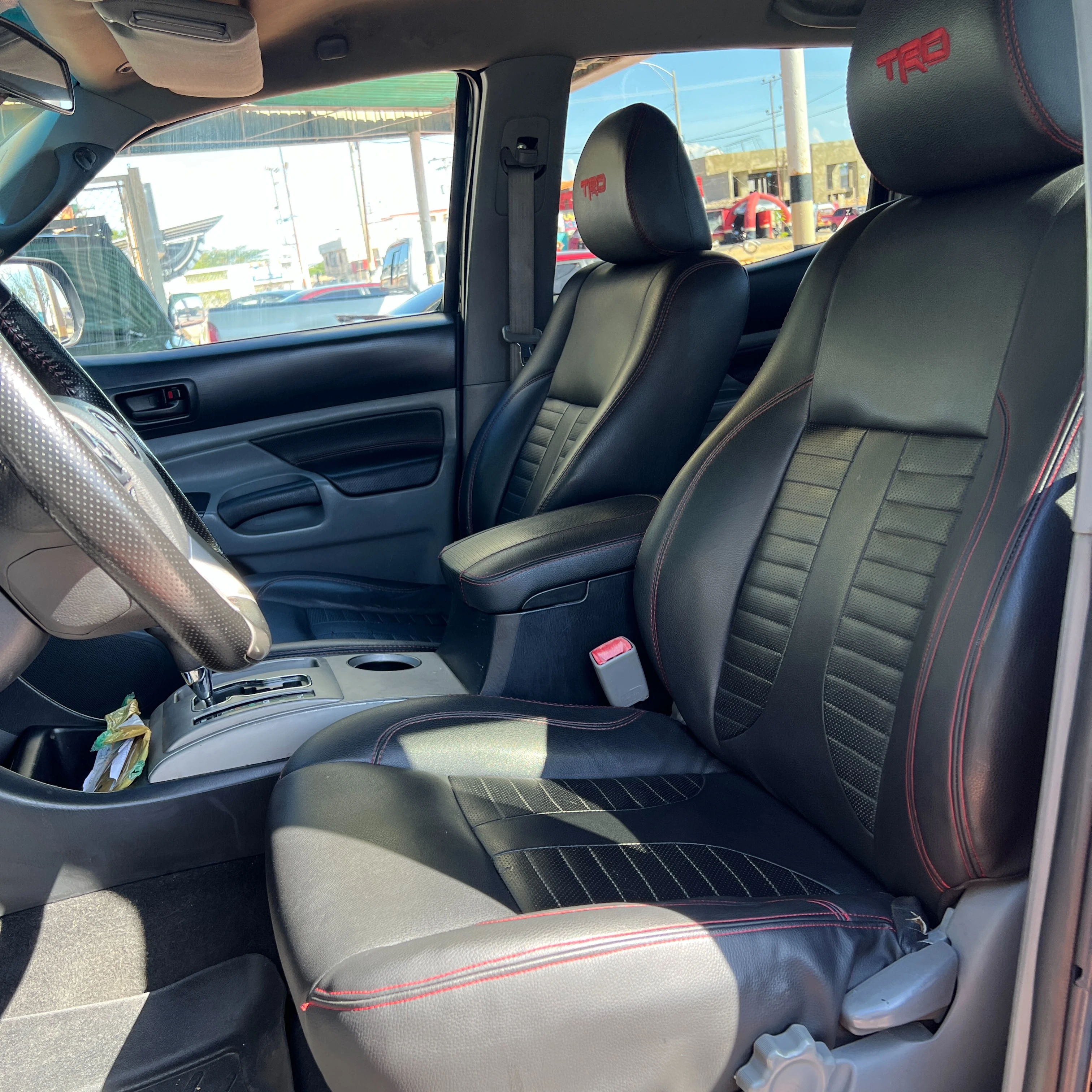 2015 Toyota Tacoma SR5 — photo 9