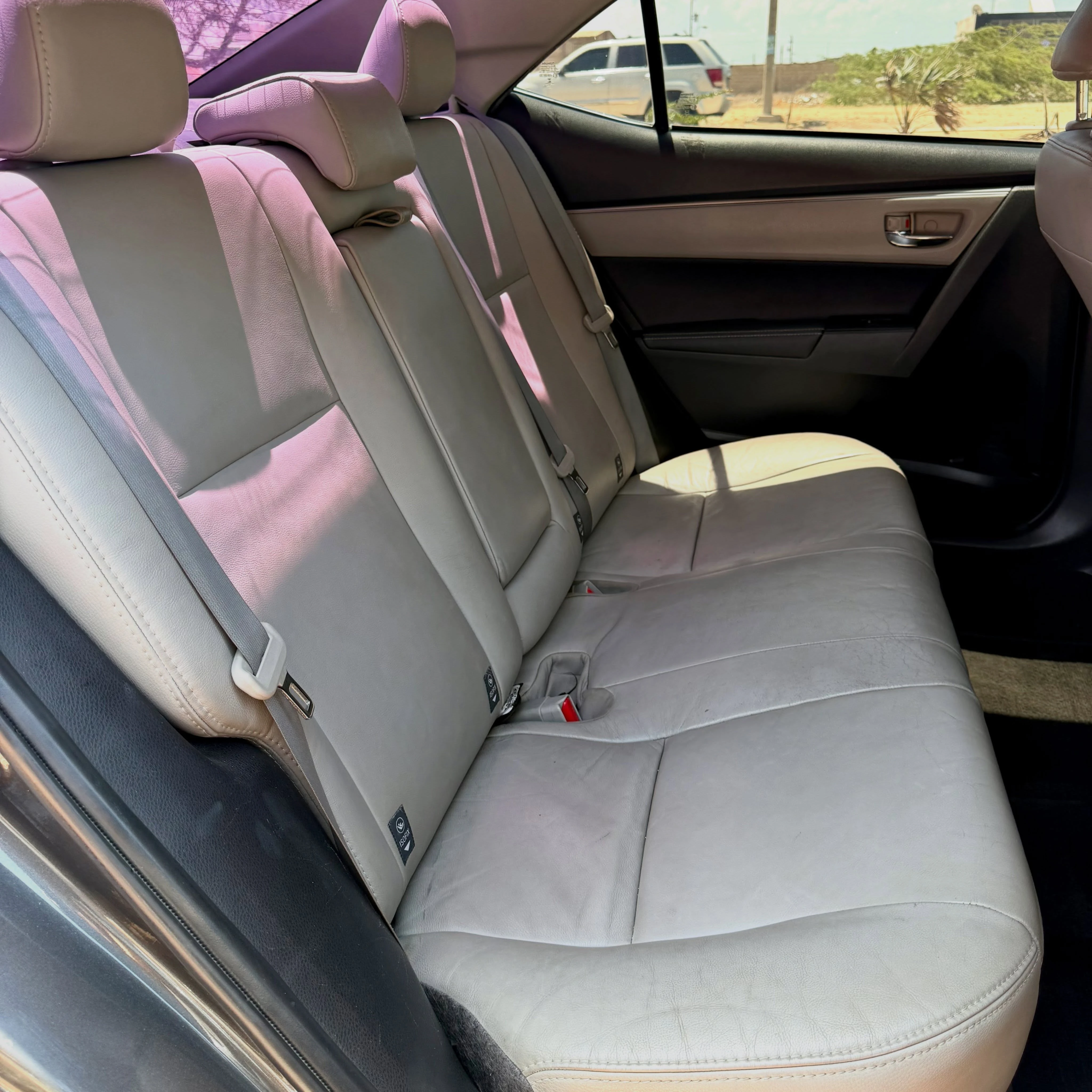 2015 Toyota Corolla Gli — photo 8