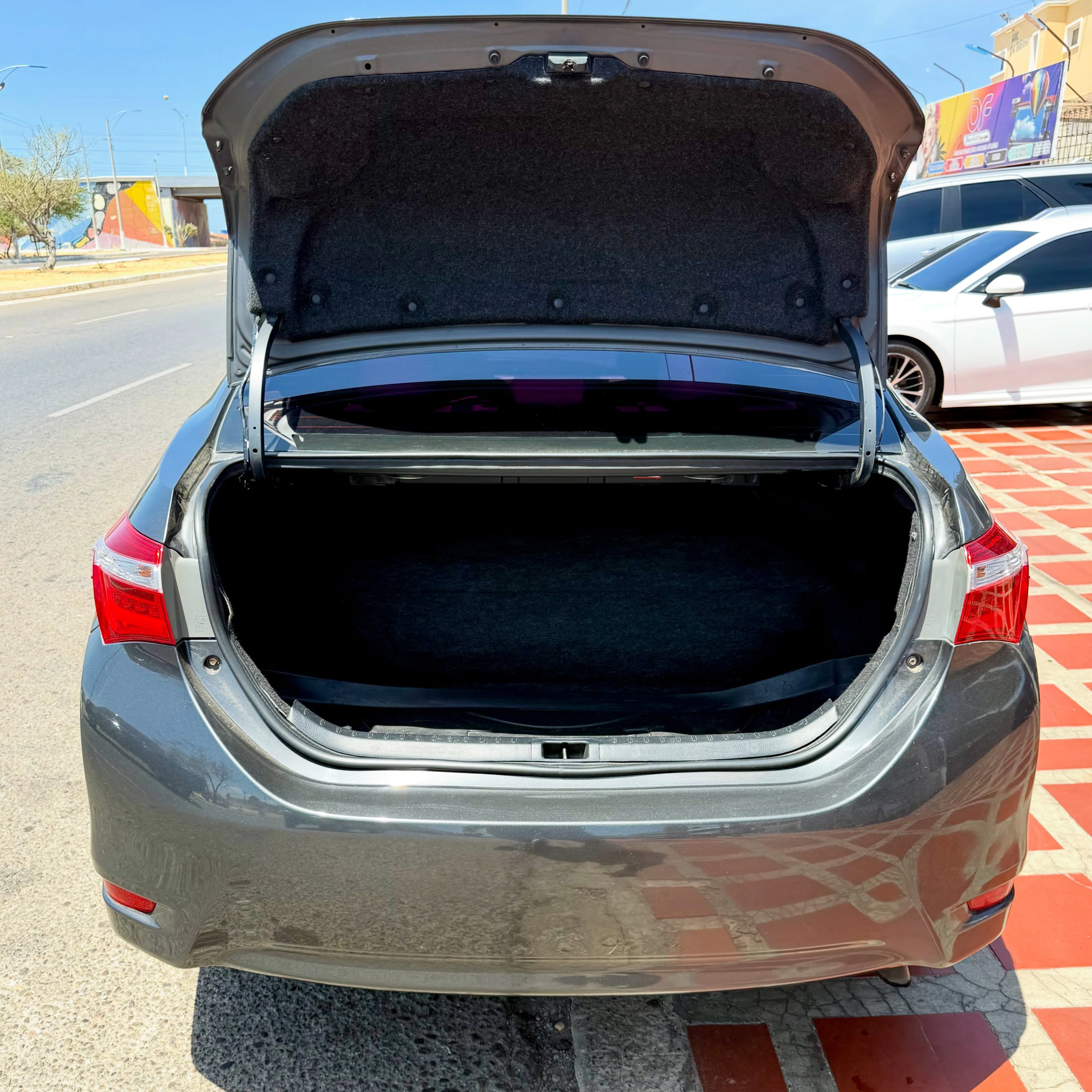 2015 Toyota Corolla Gli — photo 11