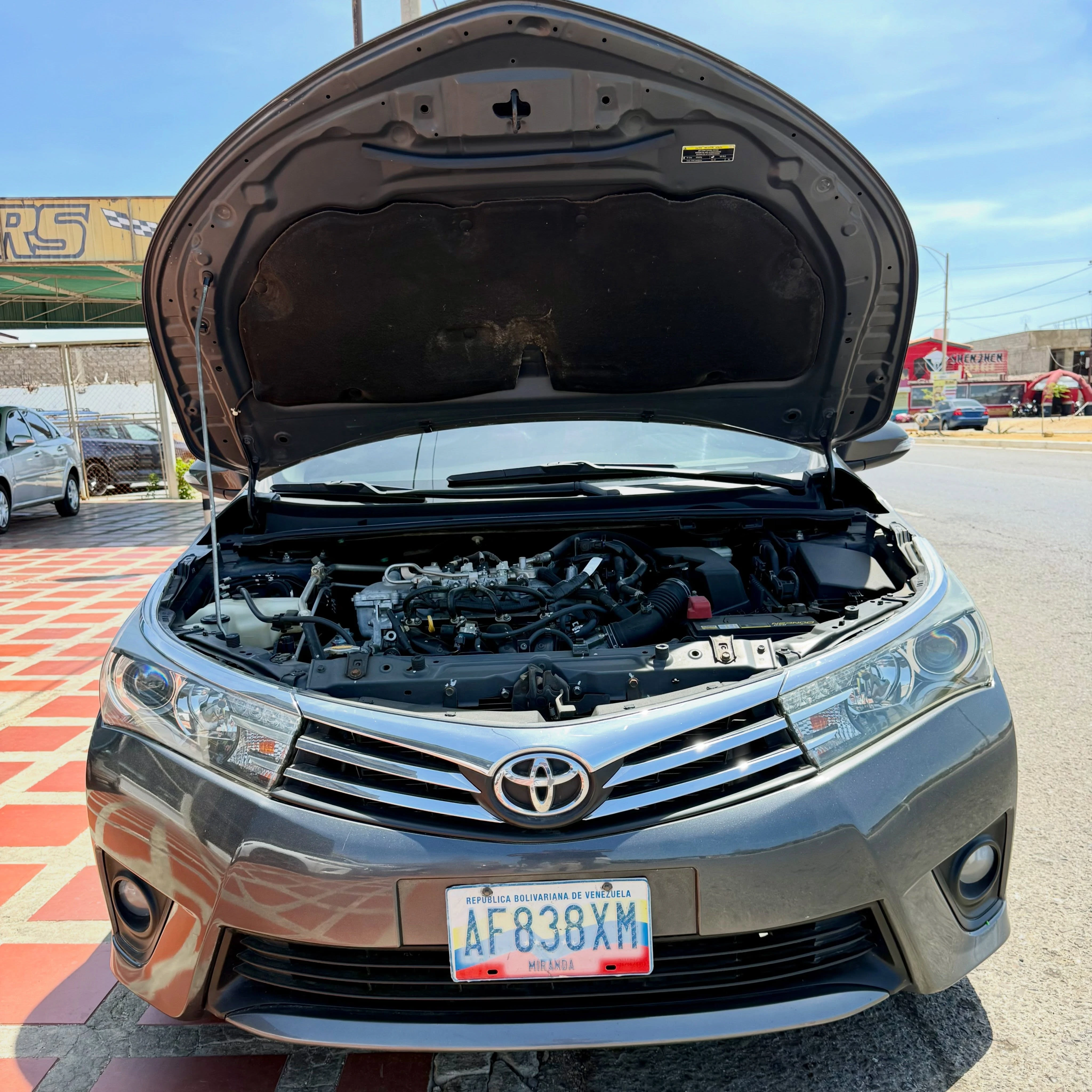 2015 Toyota Corolla Gli — photo 15