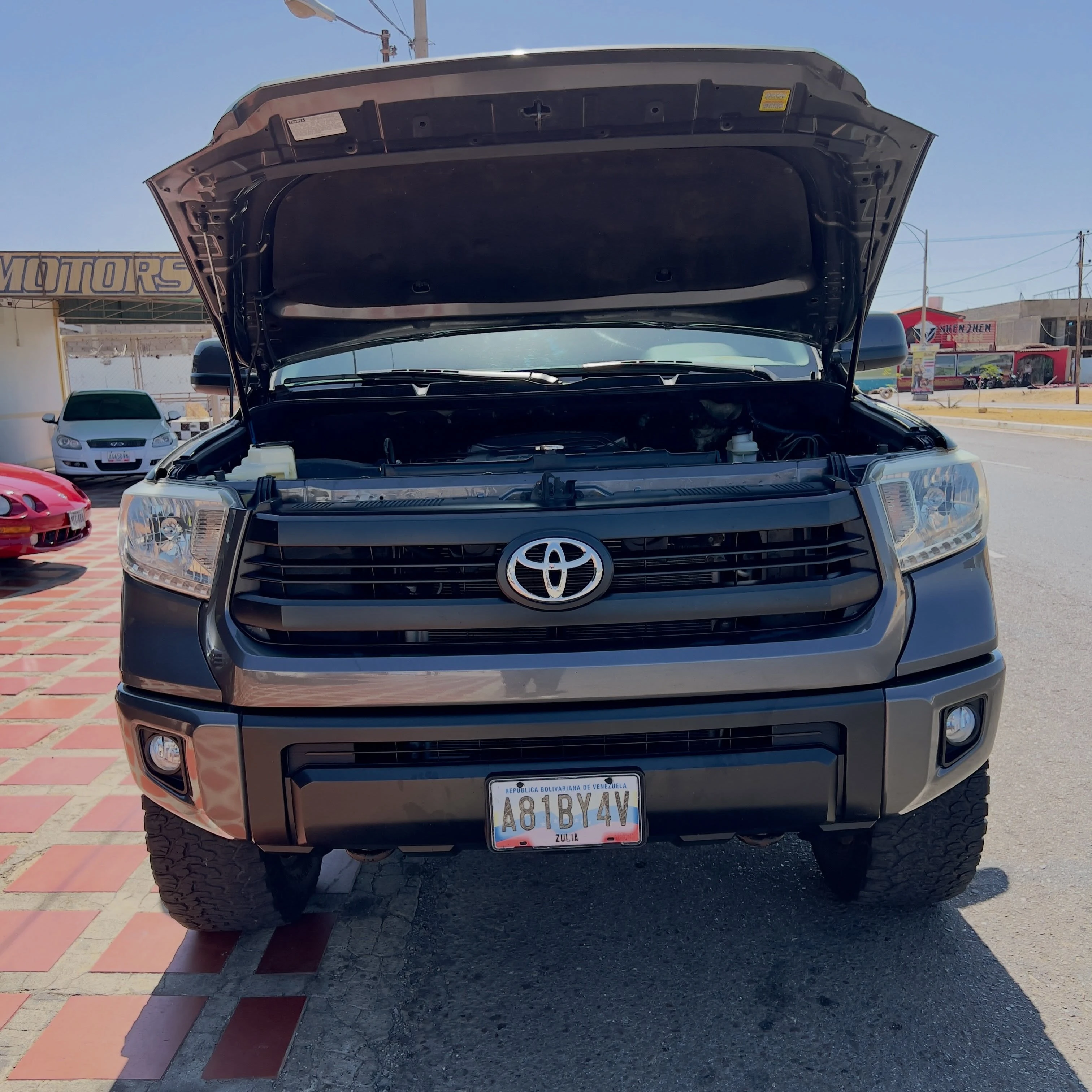 2014 Toyota Tundra SR5 4x4 — foto 6