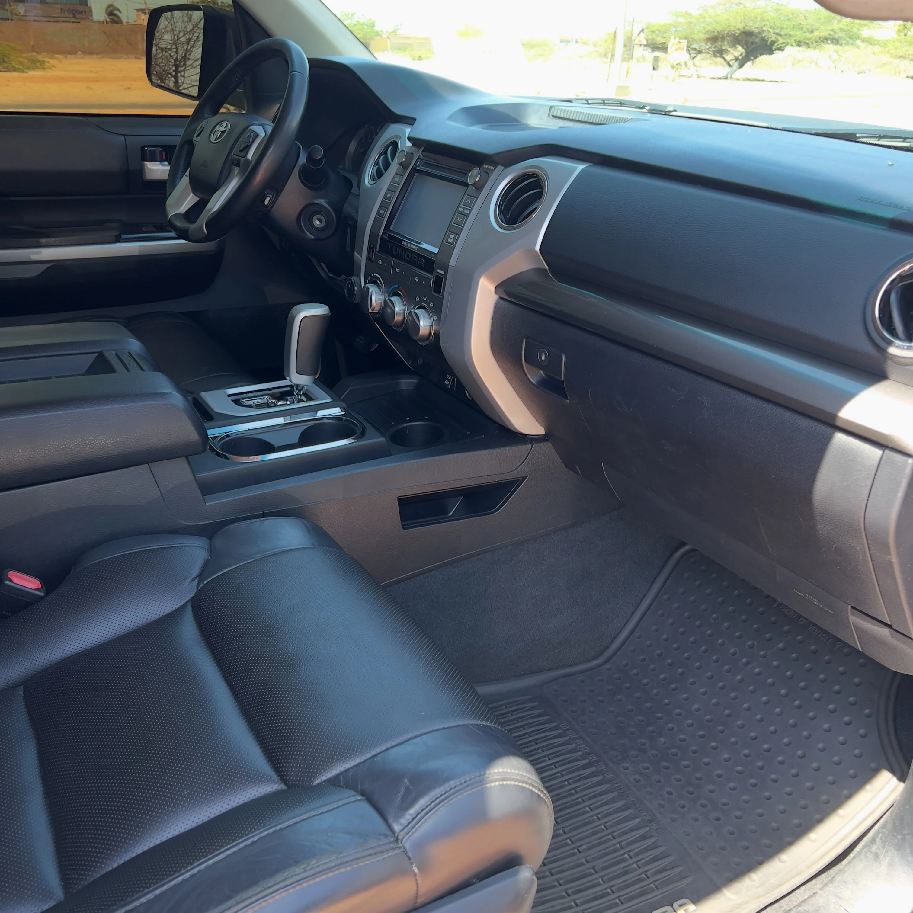 2014 Toyota Tundra SR5 4x4 — foto 7