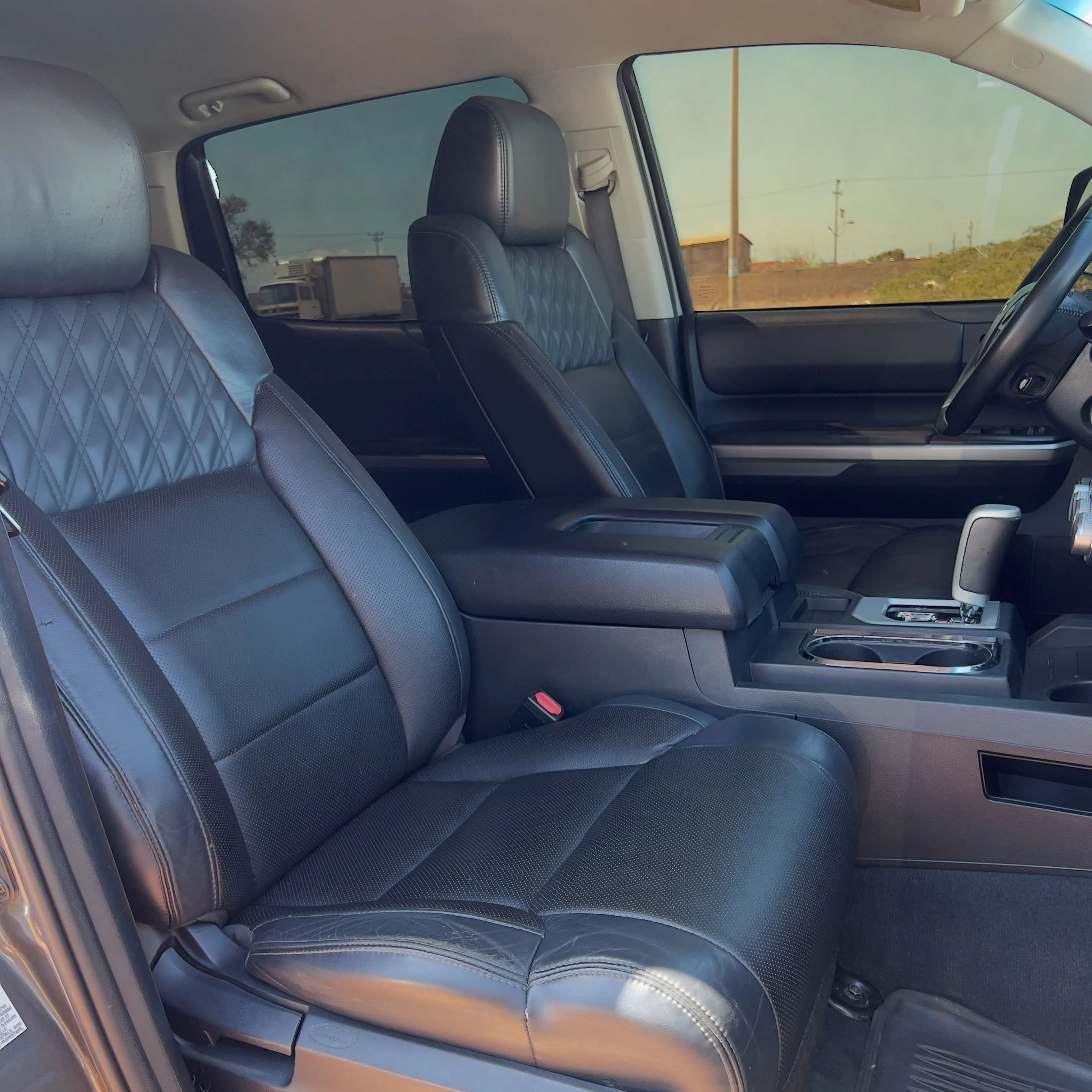 2014 Toyota Tundra SR5 4x4 — foto 8