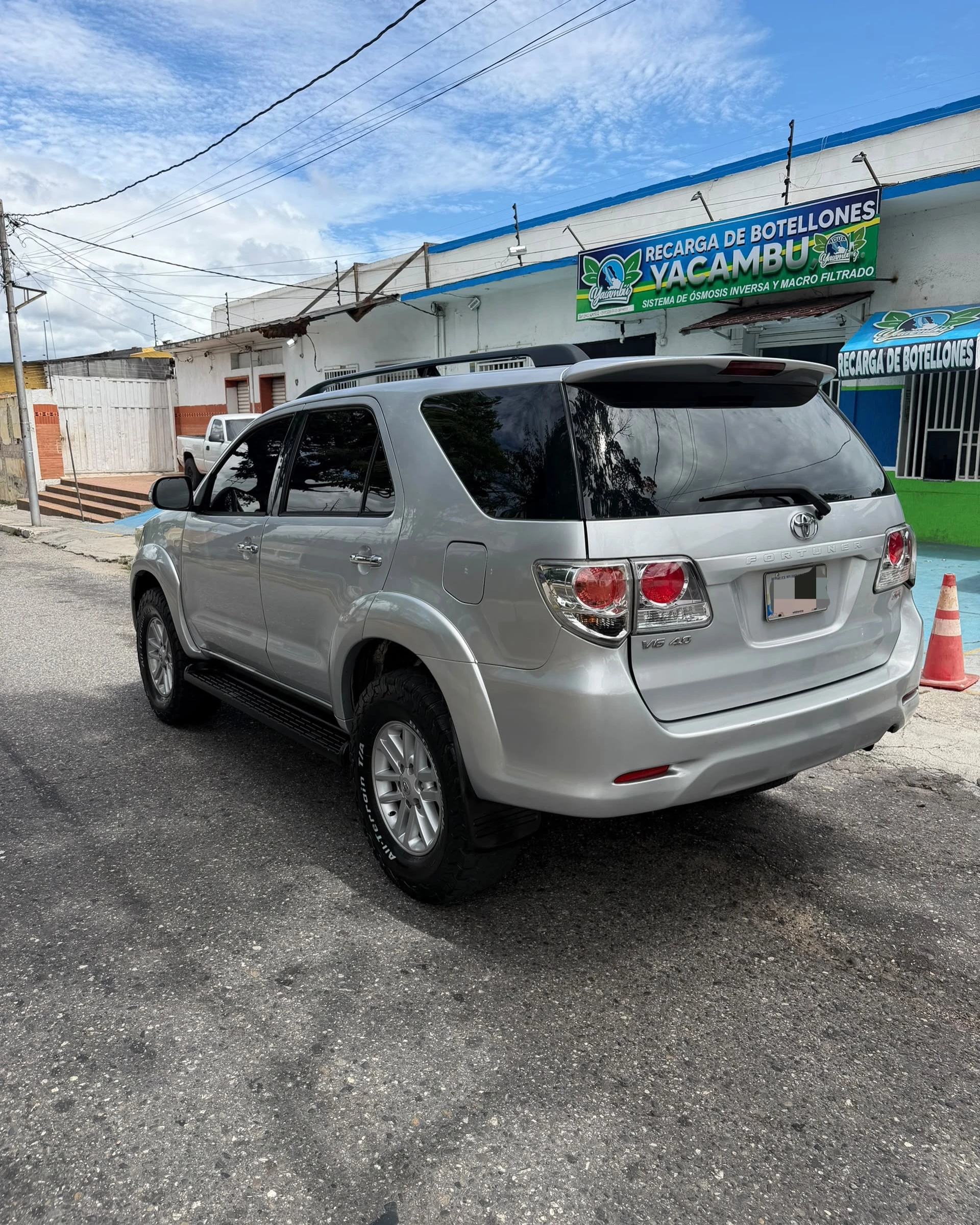 2015 Toyota Fortuner — foto 3