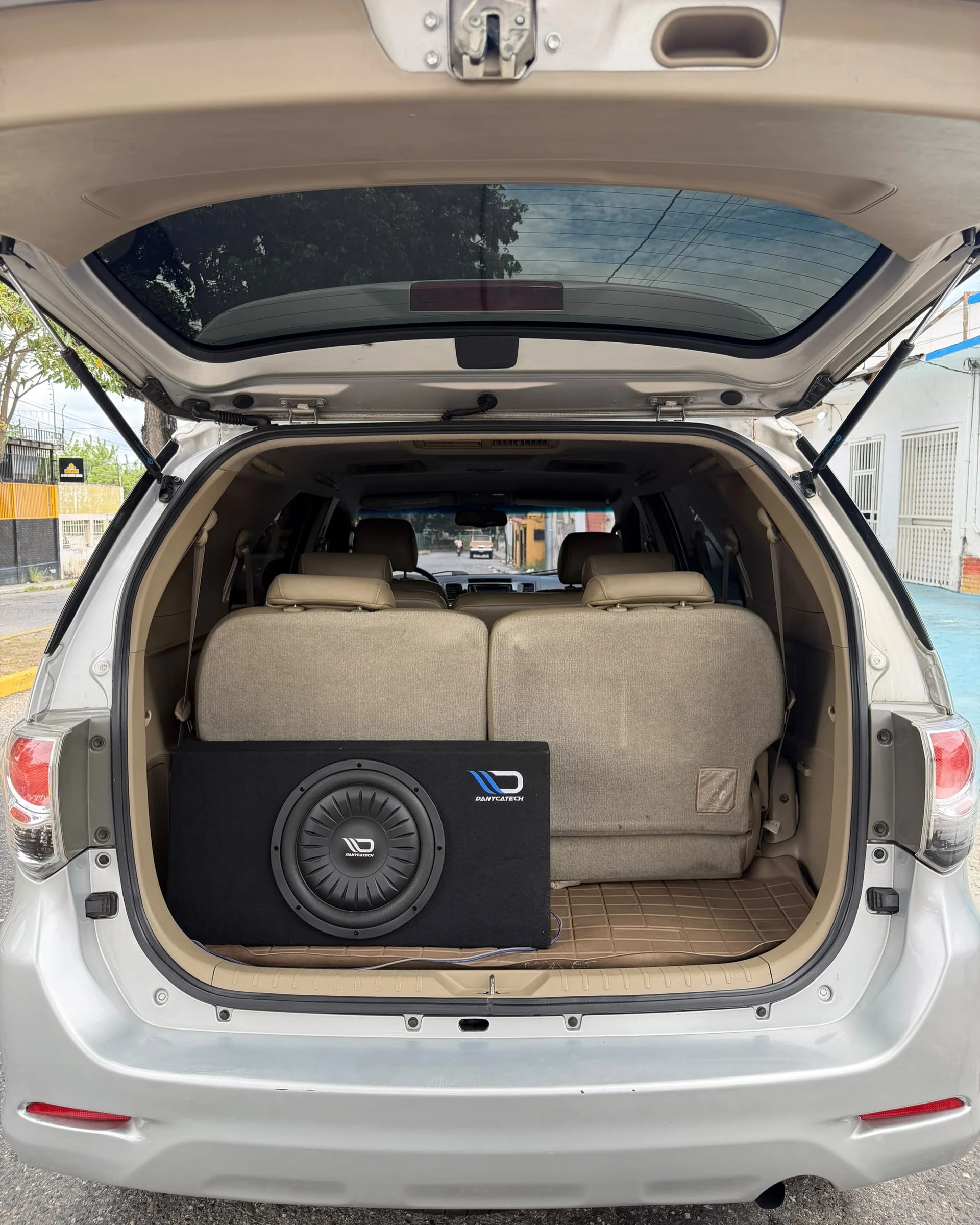 2015 Toyota Fortuner — foto 8