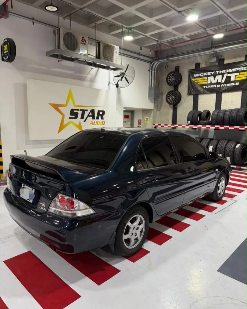2013 Mitsubishi Lancer — foto 2