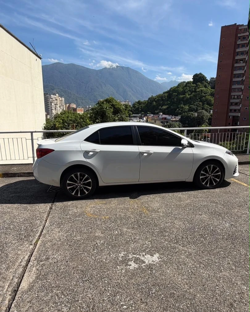 2017 Toyota Corolla SE 2017 — foto 3