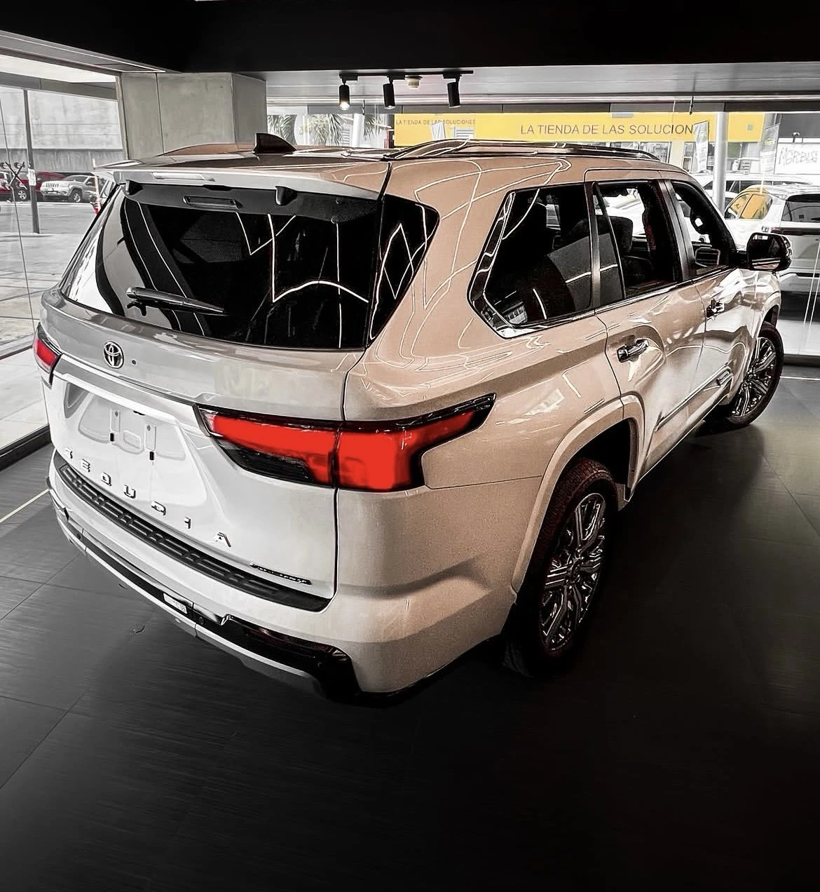 2026 Toyota Sequoia CAPSTONE IFORCE MAX — foto 7
