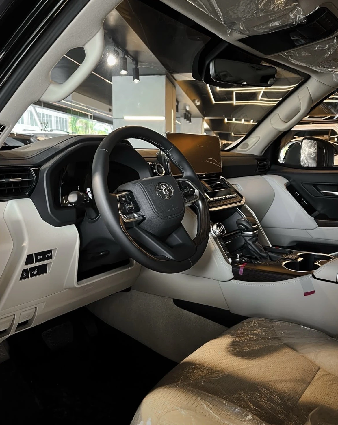 2025 Toyota Land Cruiser 300 V.X 4.0 Dubai 2025 Blindada nivel 3 — foto 3