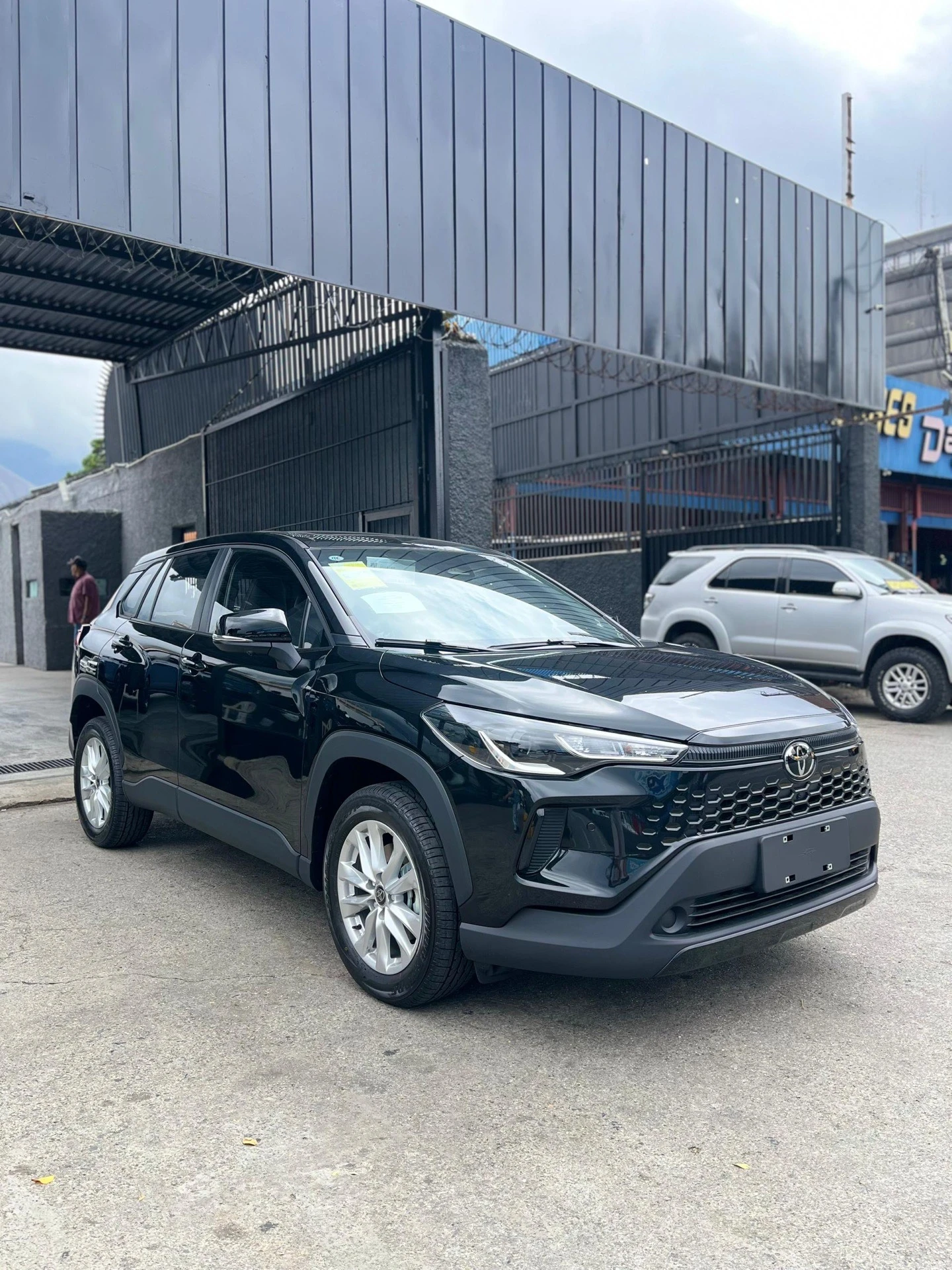 2025 Toyota Corolla Cross Chino — foto 2