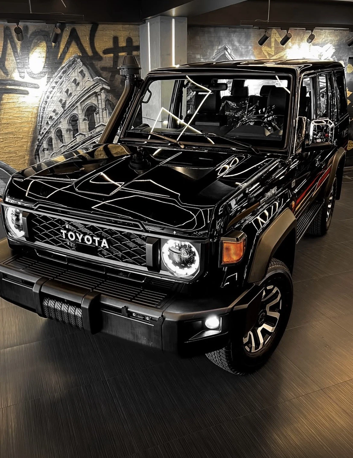 2025 Toyota Land Cruiser S76 LX V6 40TH ANNIVERSARY — foto 2